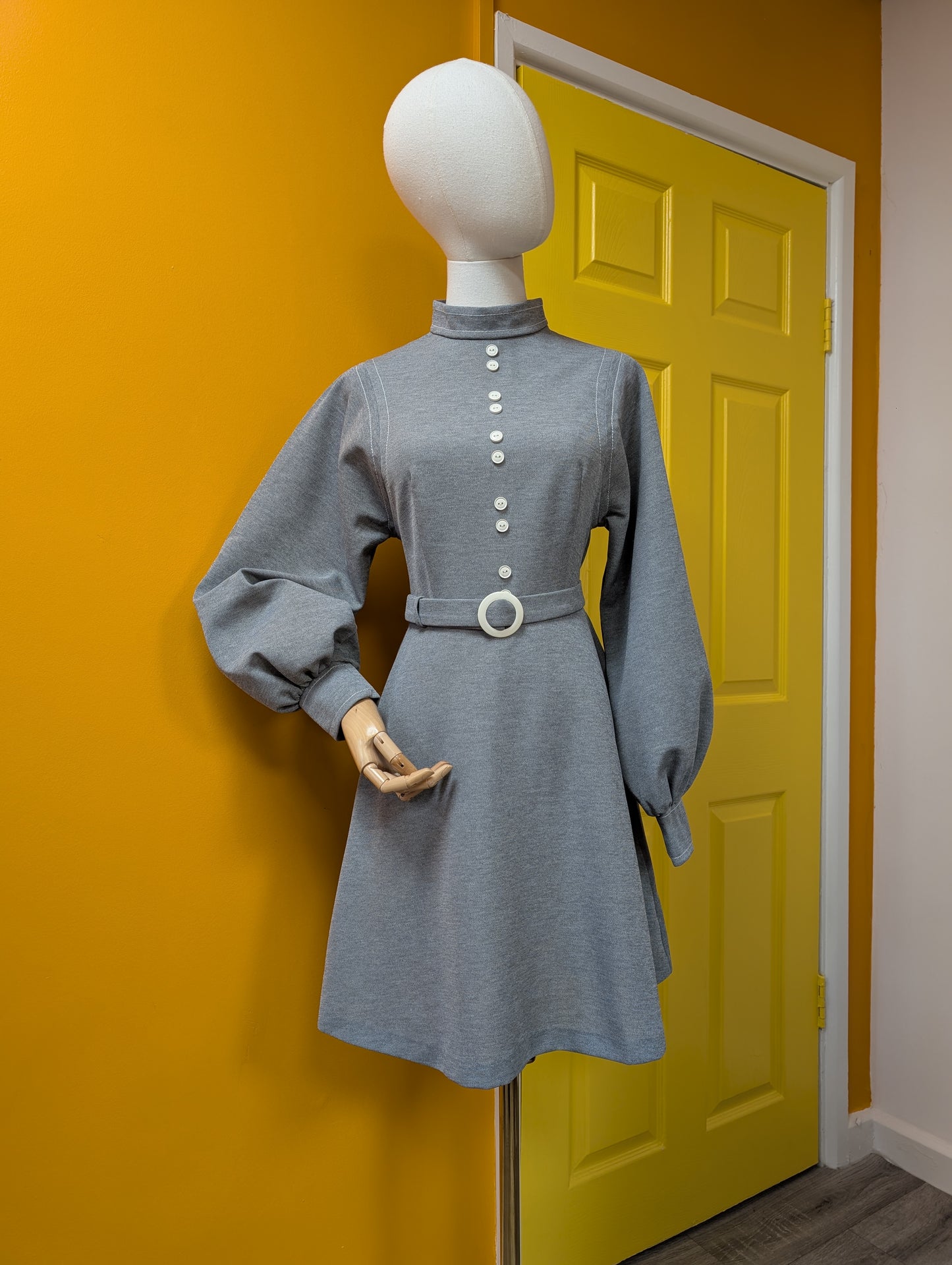 60s/70s grey dress & belt - S/8/10