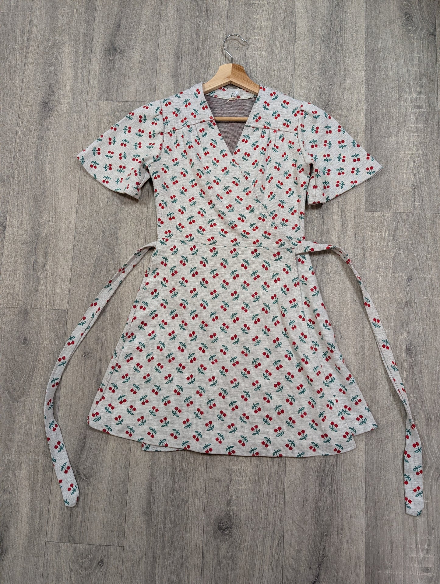 1970s cherry wrap dress - XS/S