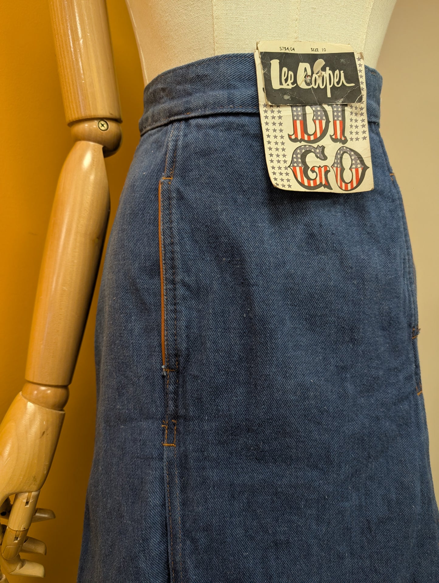 Deadstock 1970s Lee Cooper denim skirt - 23" waist