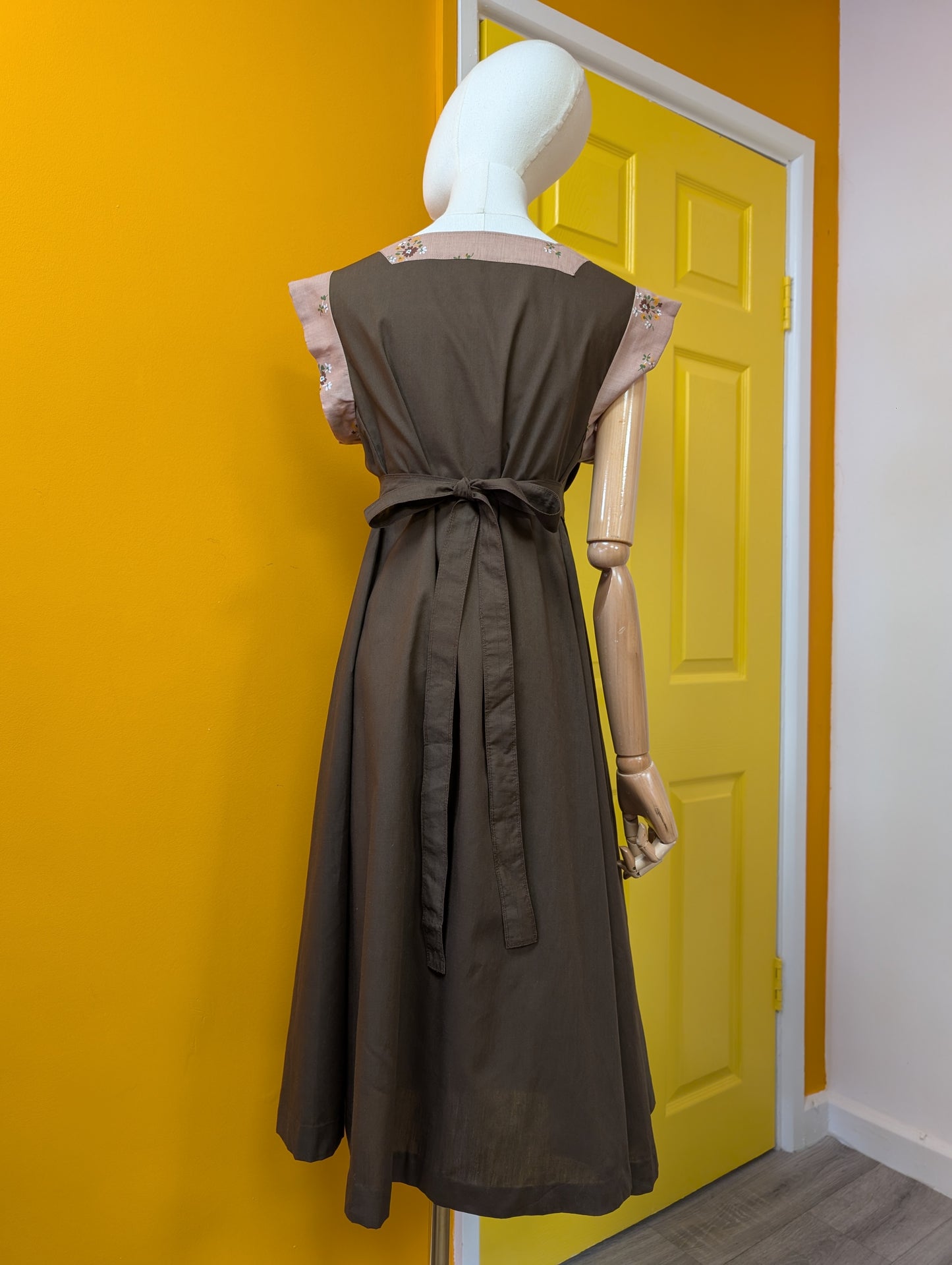 Brown cotton dress with floral dress - S/8/10
