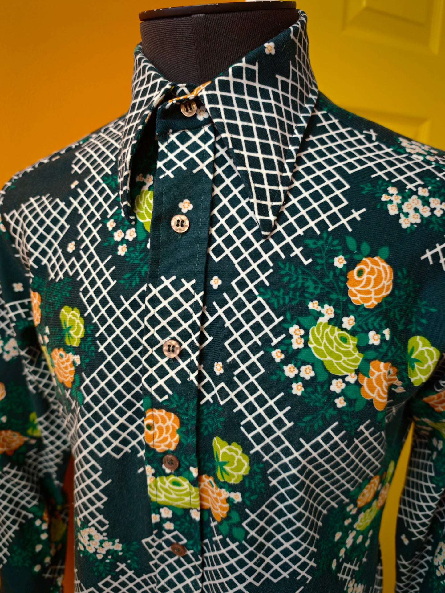 1970s Cellini floral dagger collar shirt
