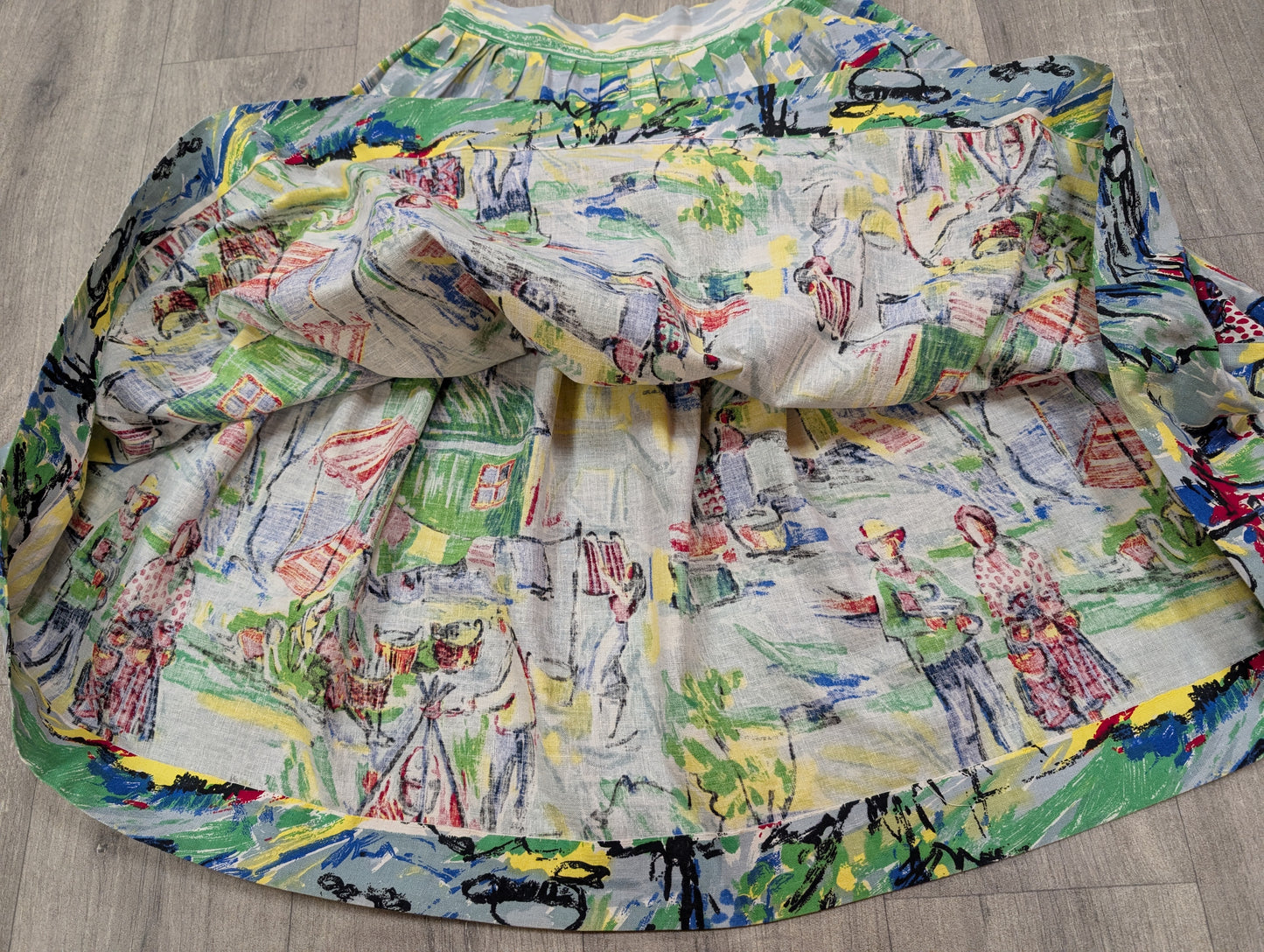 Gorgeous 1950s scenic novelty print cotton skirt - 26" waist