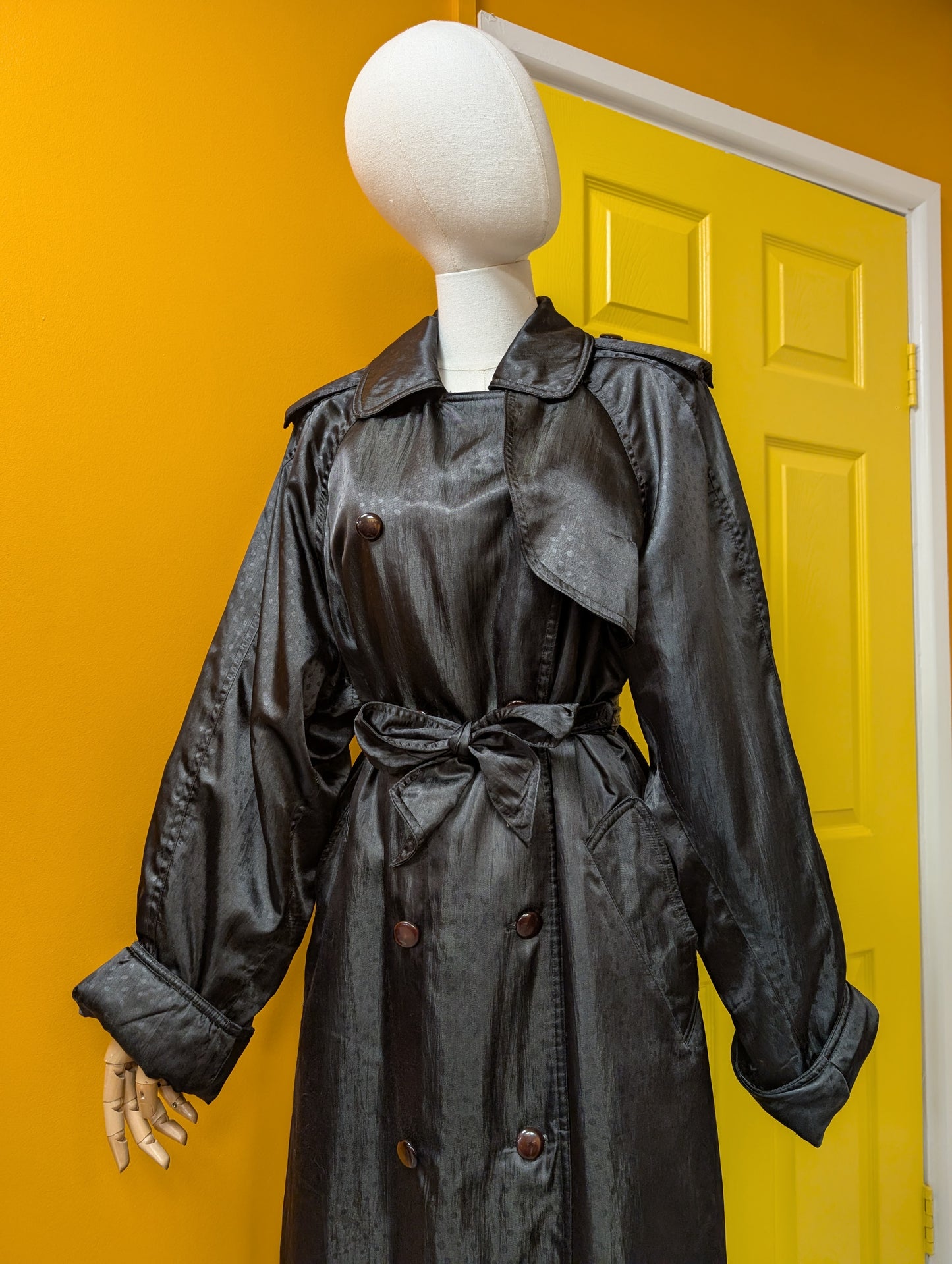 1980s 4 Seasons black trench coat - S/M