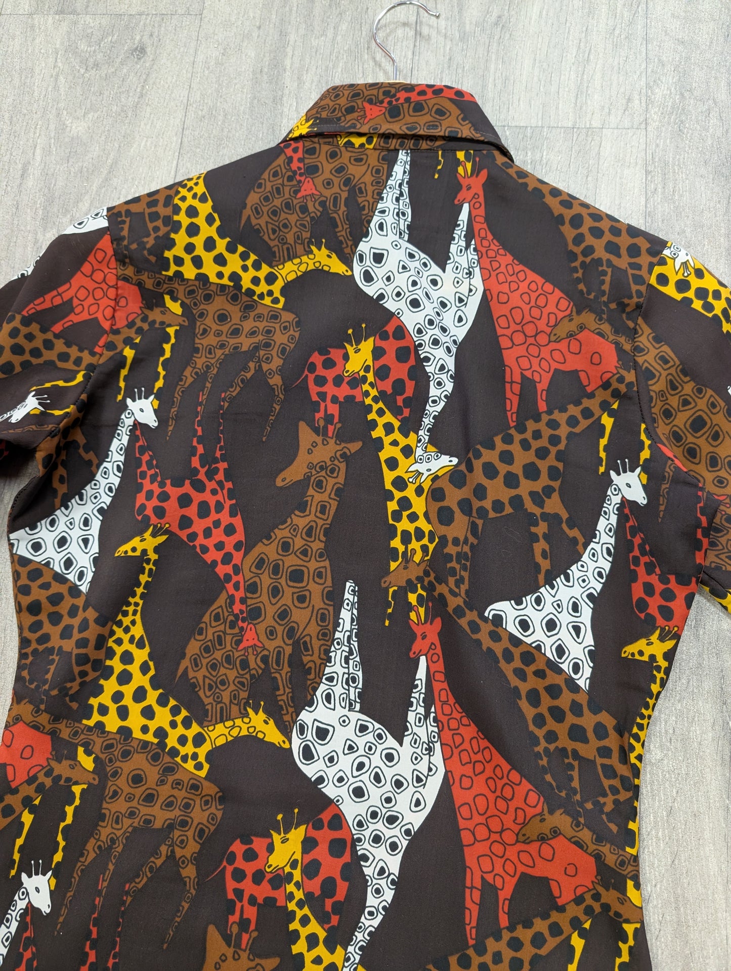 1970s novelty giraffe print dagger collar shirt - S