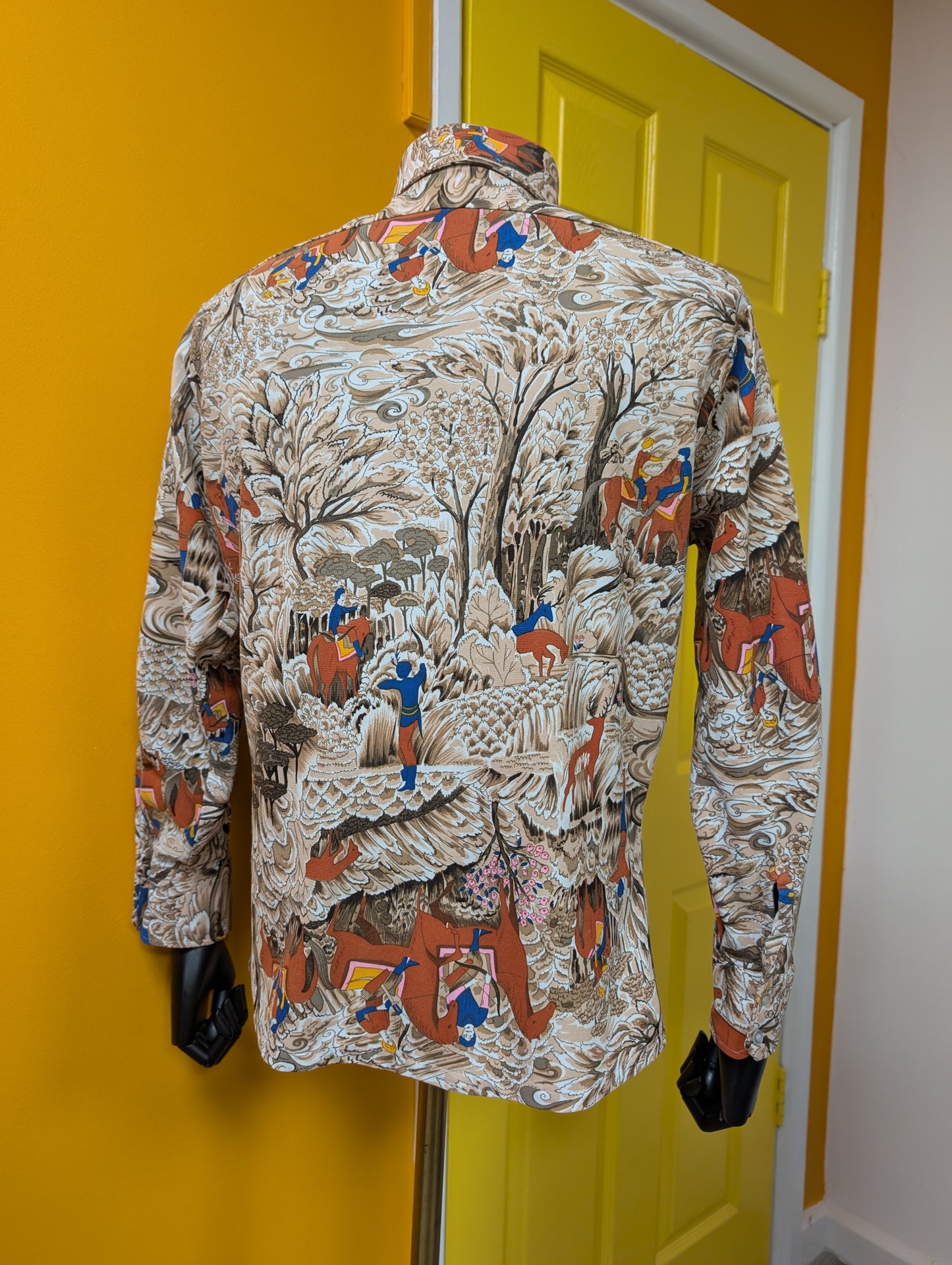 1970s Cellini novelty print dagger collar shirt