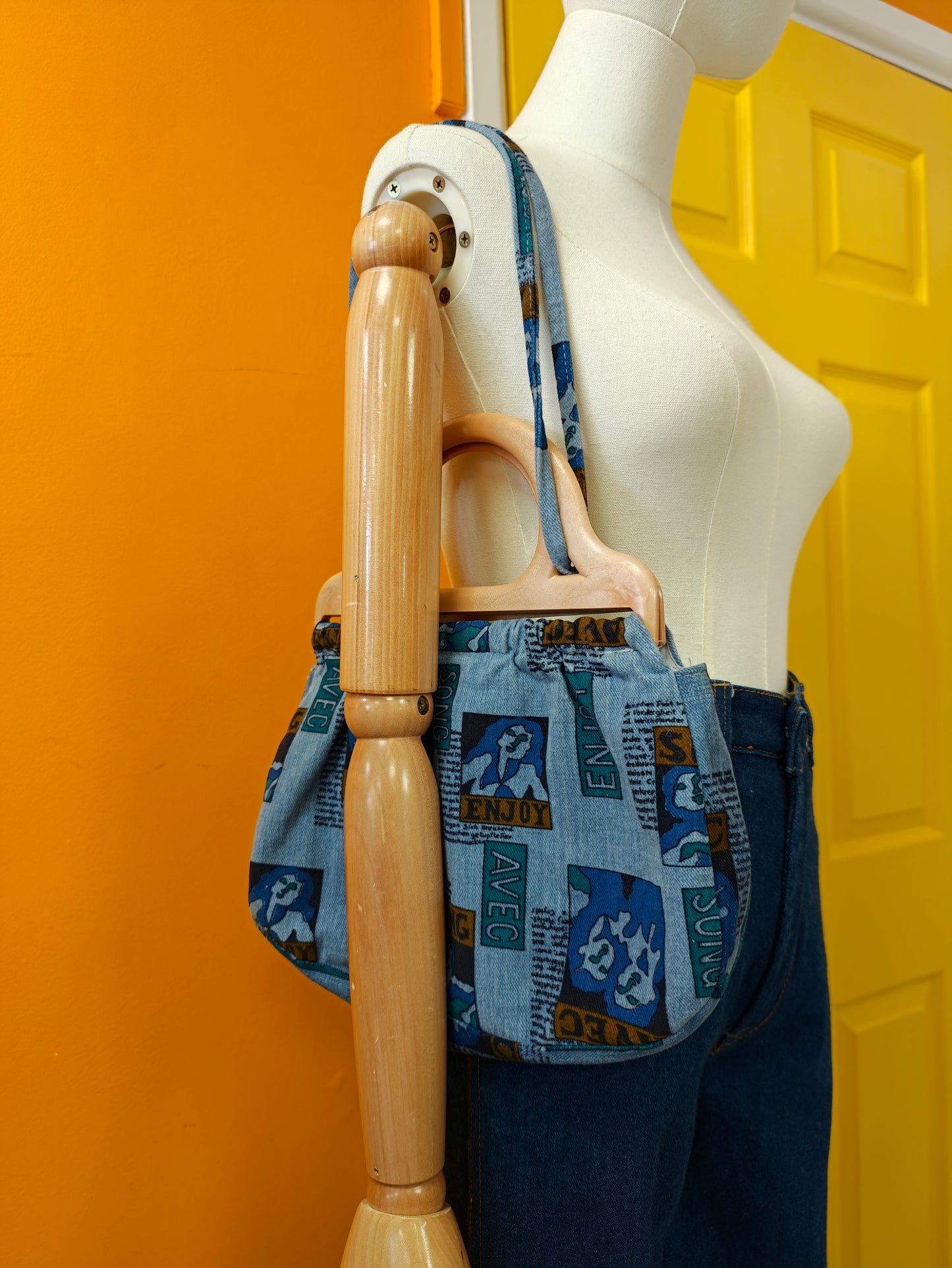 1970s blue novelty print handbag