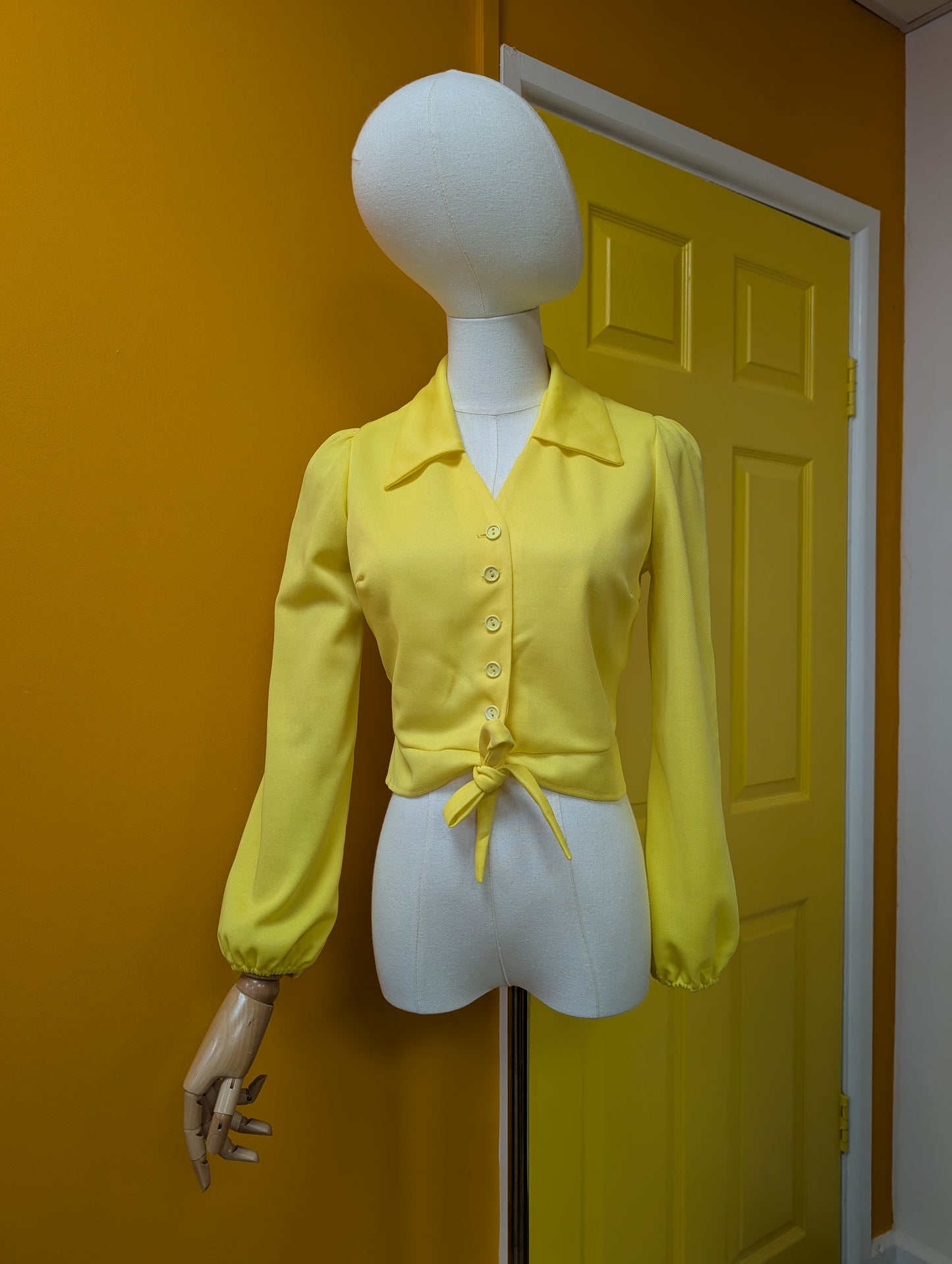 1970s yellow tie waist shirt - S/8