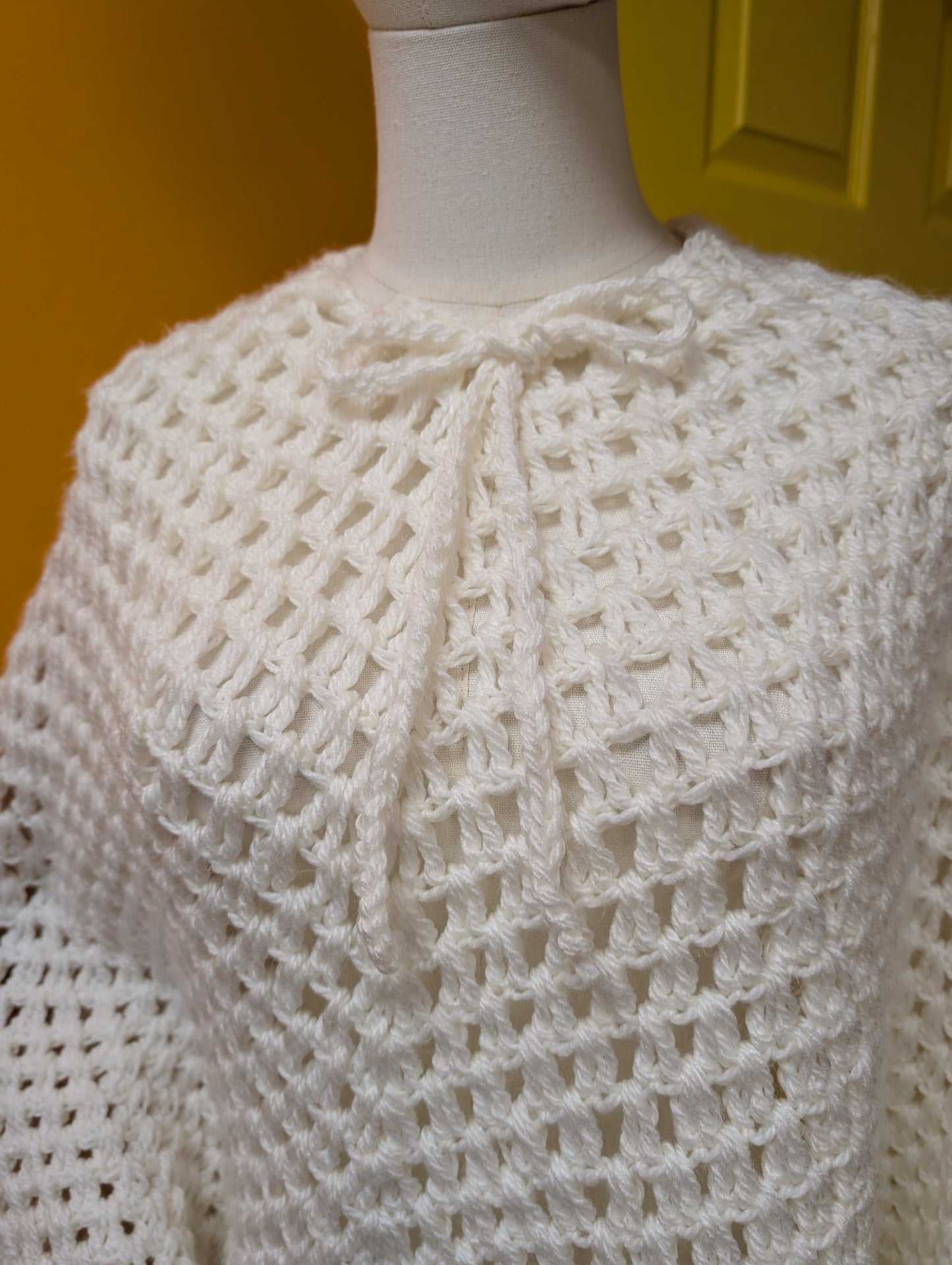 1970s white crochet poncho
