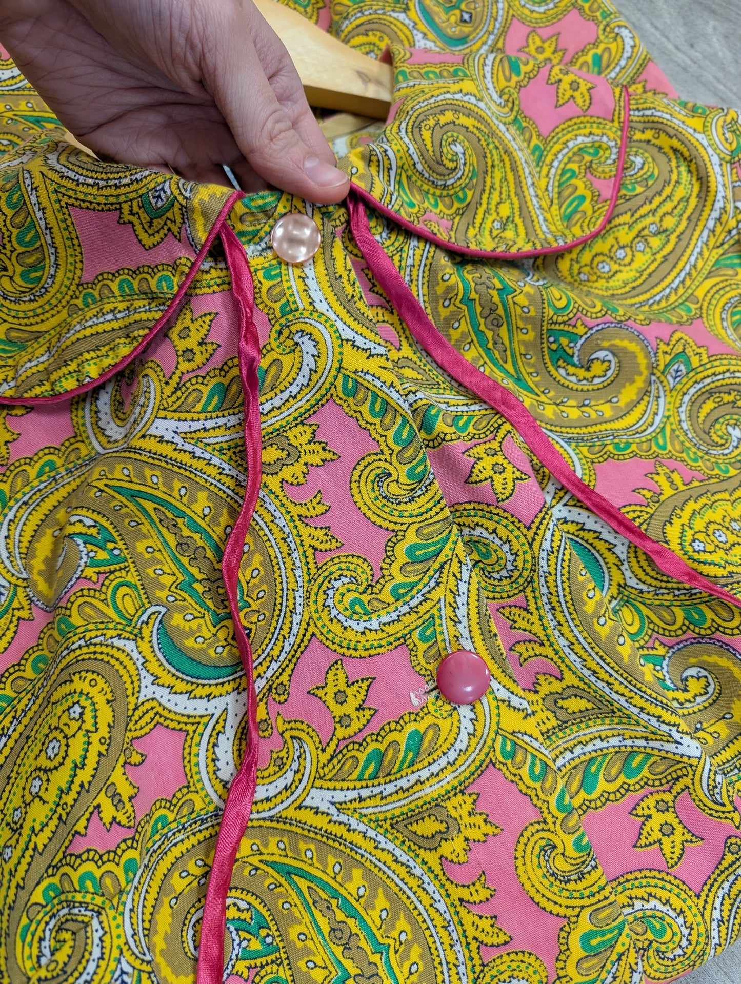 1960s A Fantasy Creation pink paisley cotton housecoat - M/L