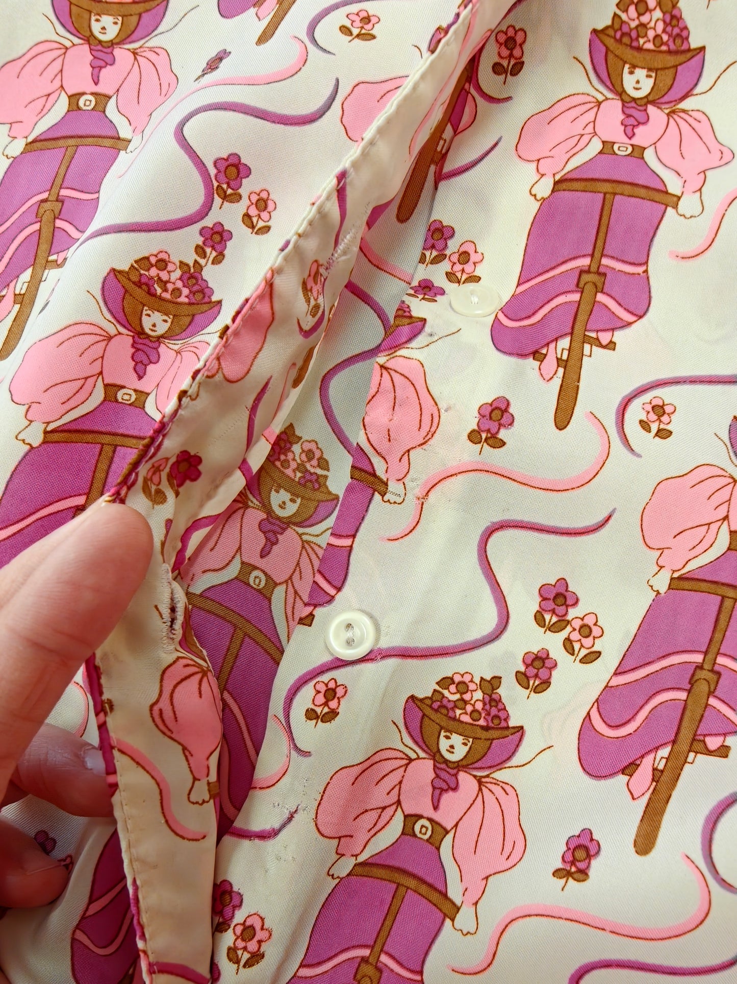1970s novelty bicycle print pink dagger collar shirt - XS/S
