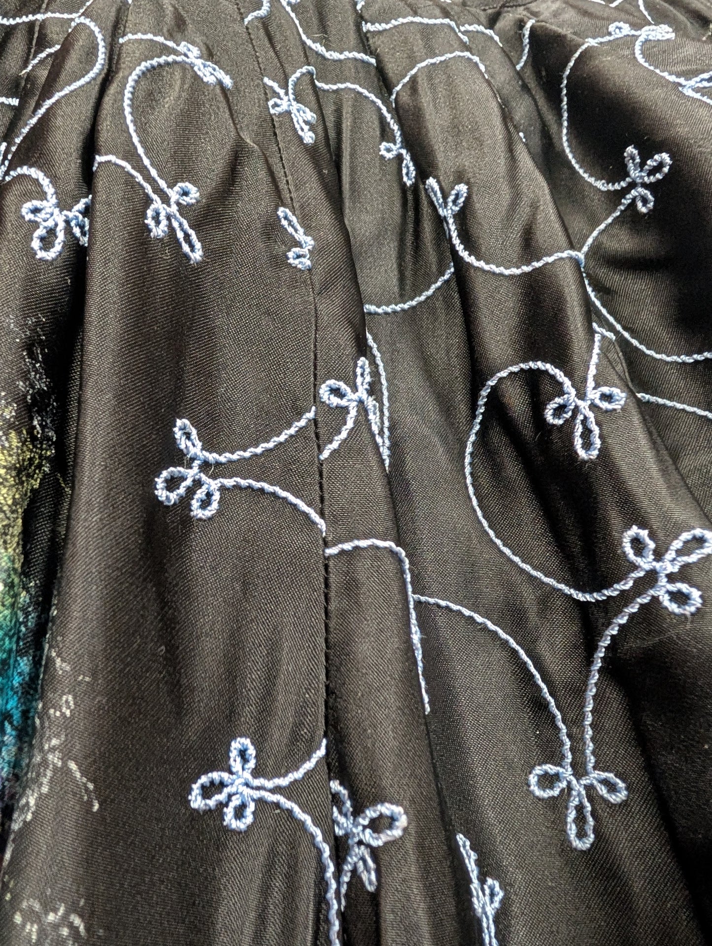 1950s embroidered and hand painted skirt - 25" waist