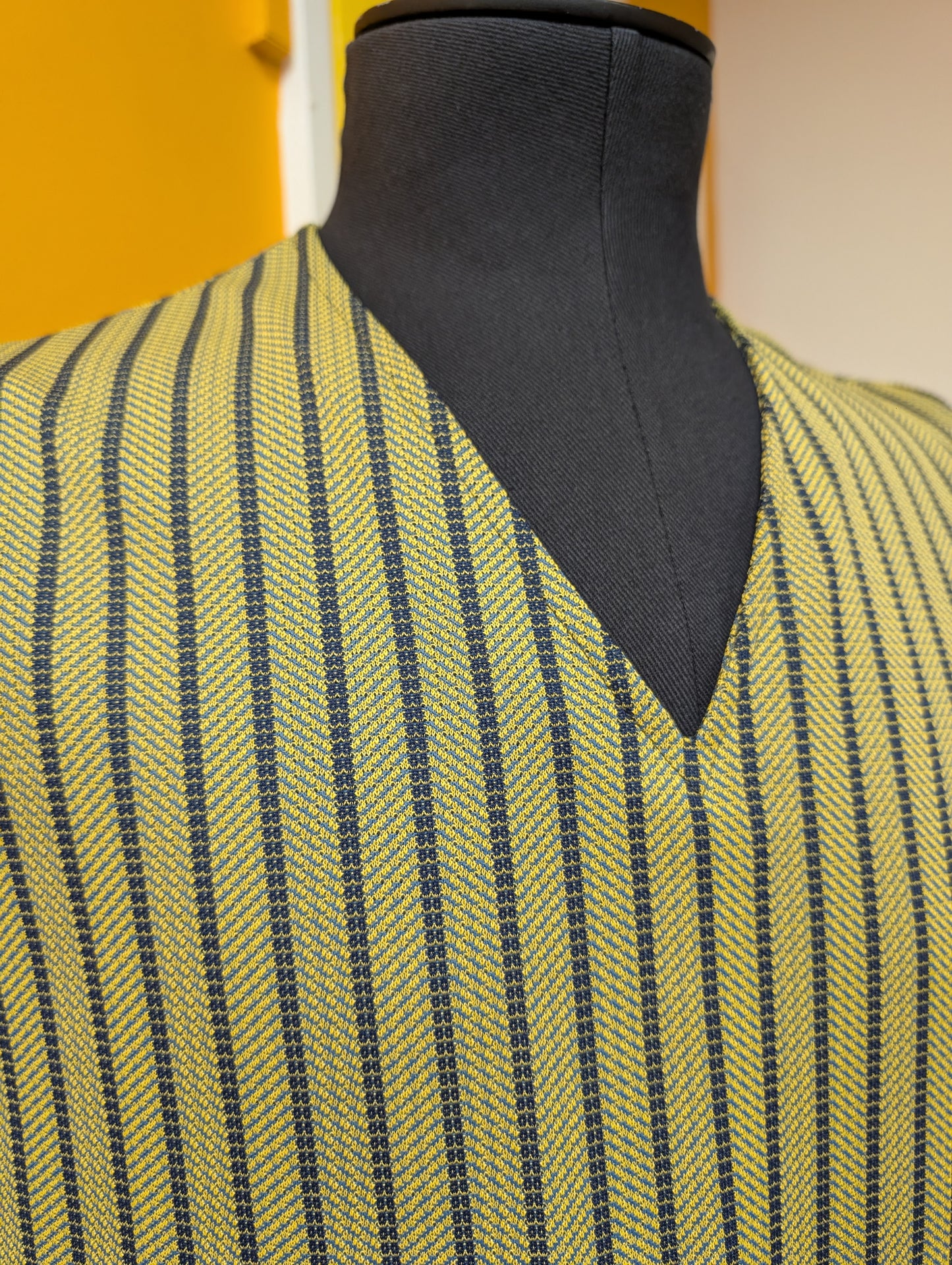1960s men's crimplene vest