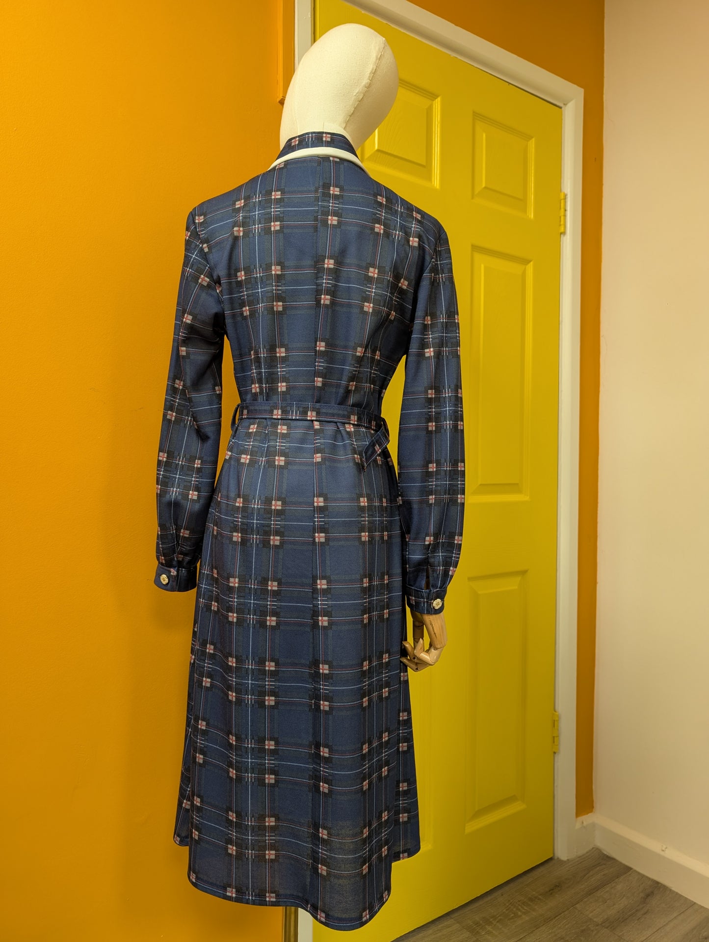 Deadstock 1980s check dress & belt - M