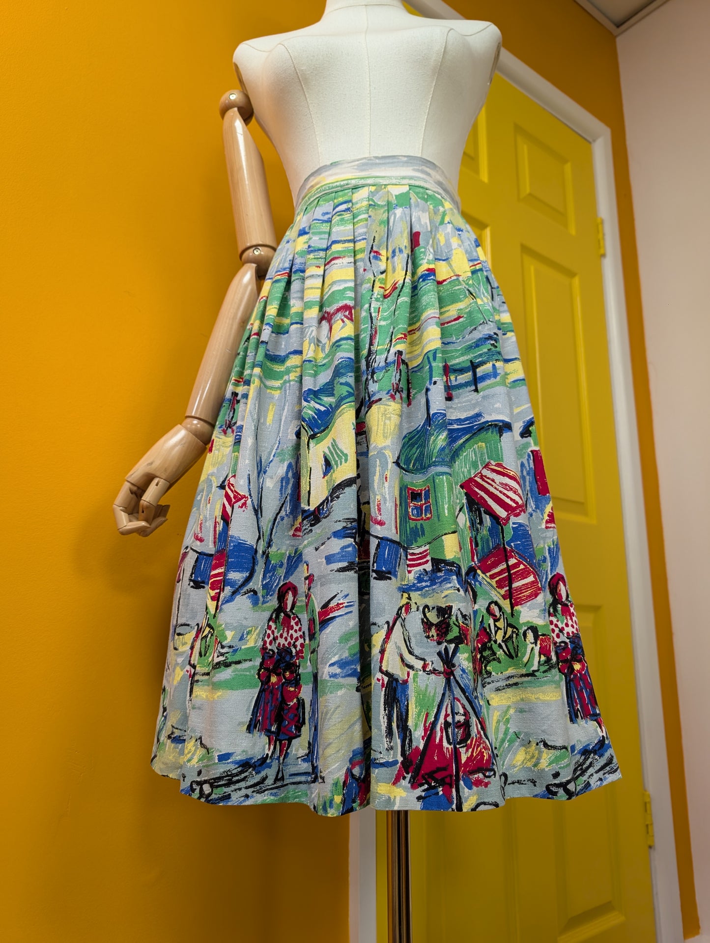 Gorgeous 1950s scenic novelty print cotton skirt - 26" waist
