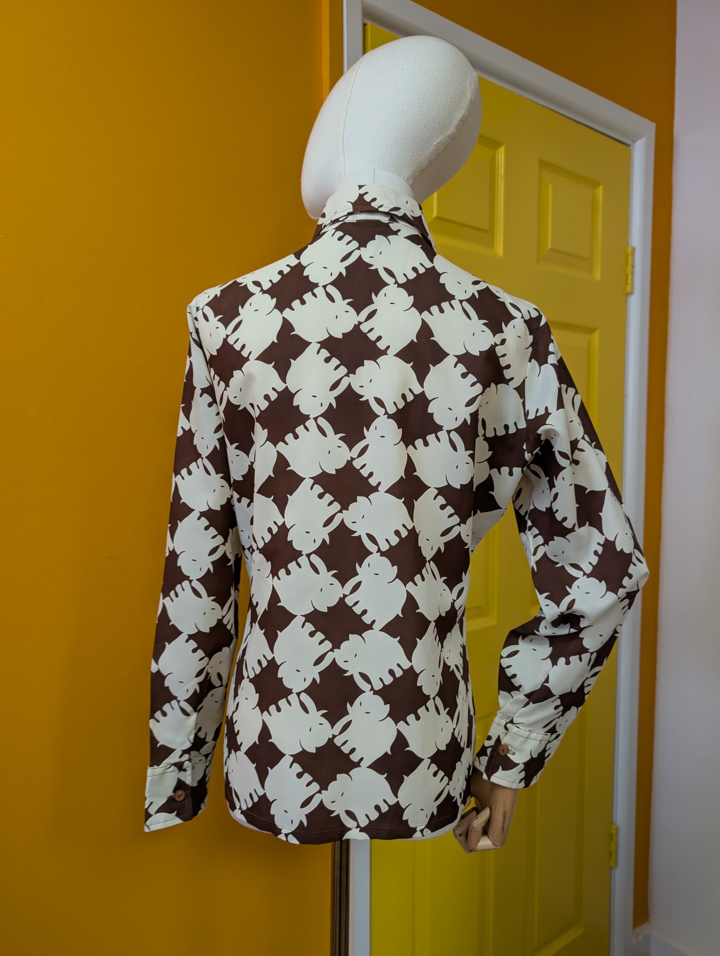 1970s novelty elephant print dagger collar shirt - M