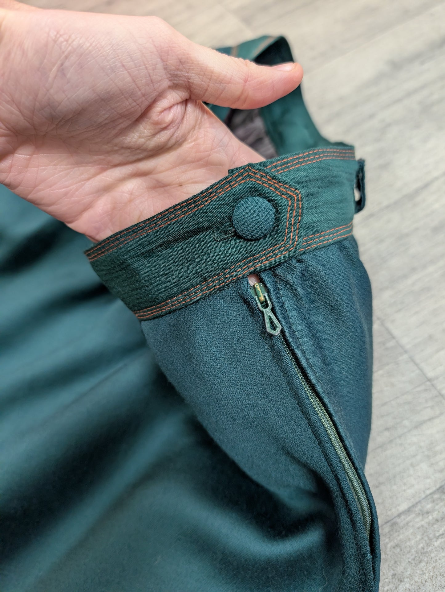 1970s Jean & Martin Pallant green wool suit - XS/S/6/8