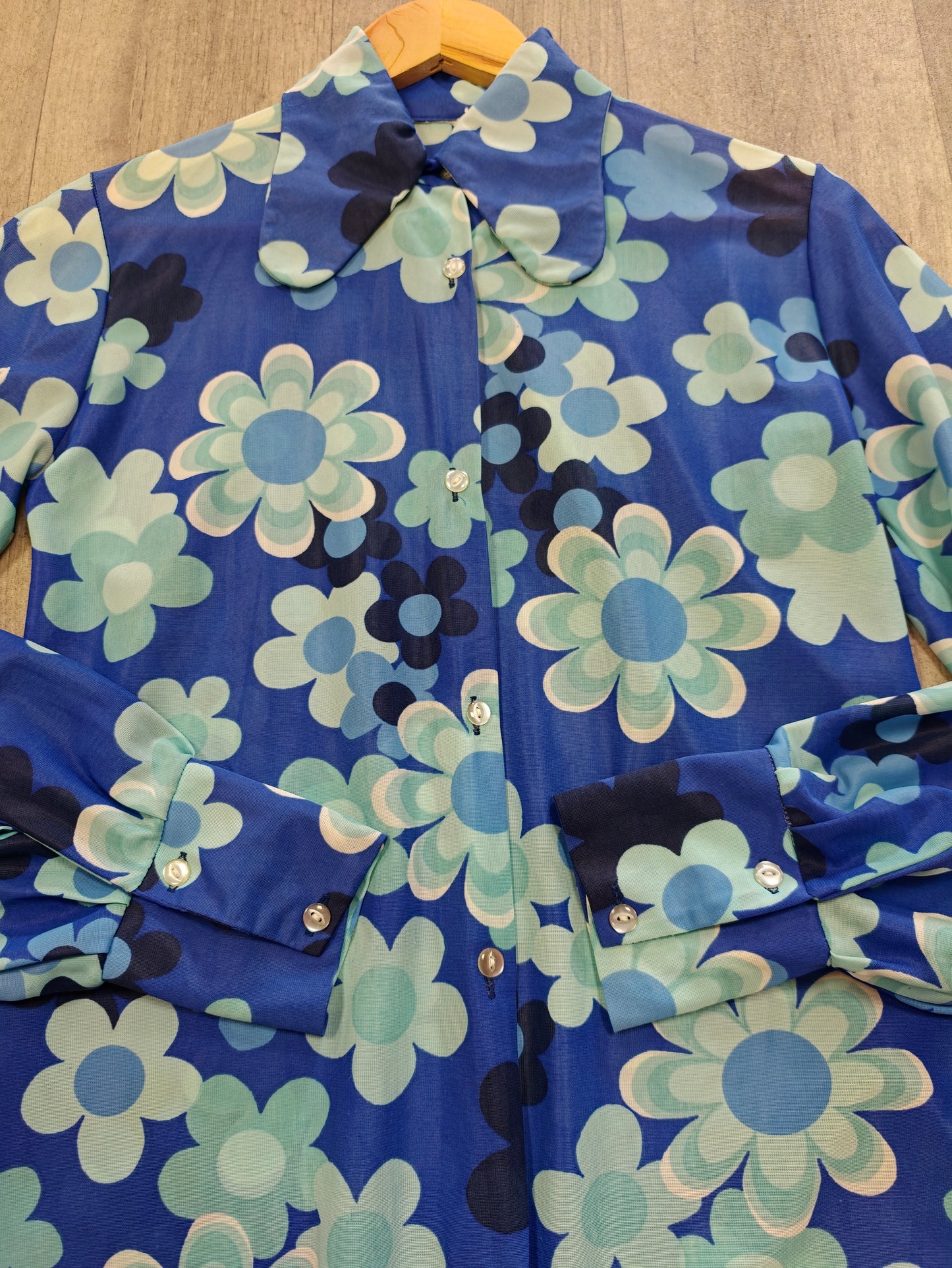 1970s blue flower power shirt - S