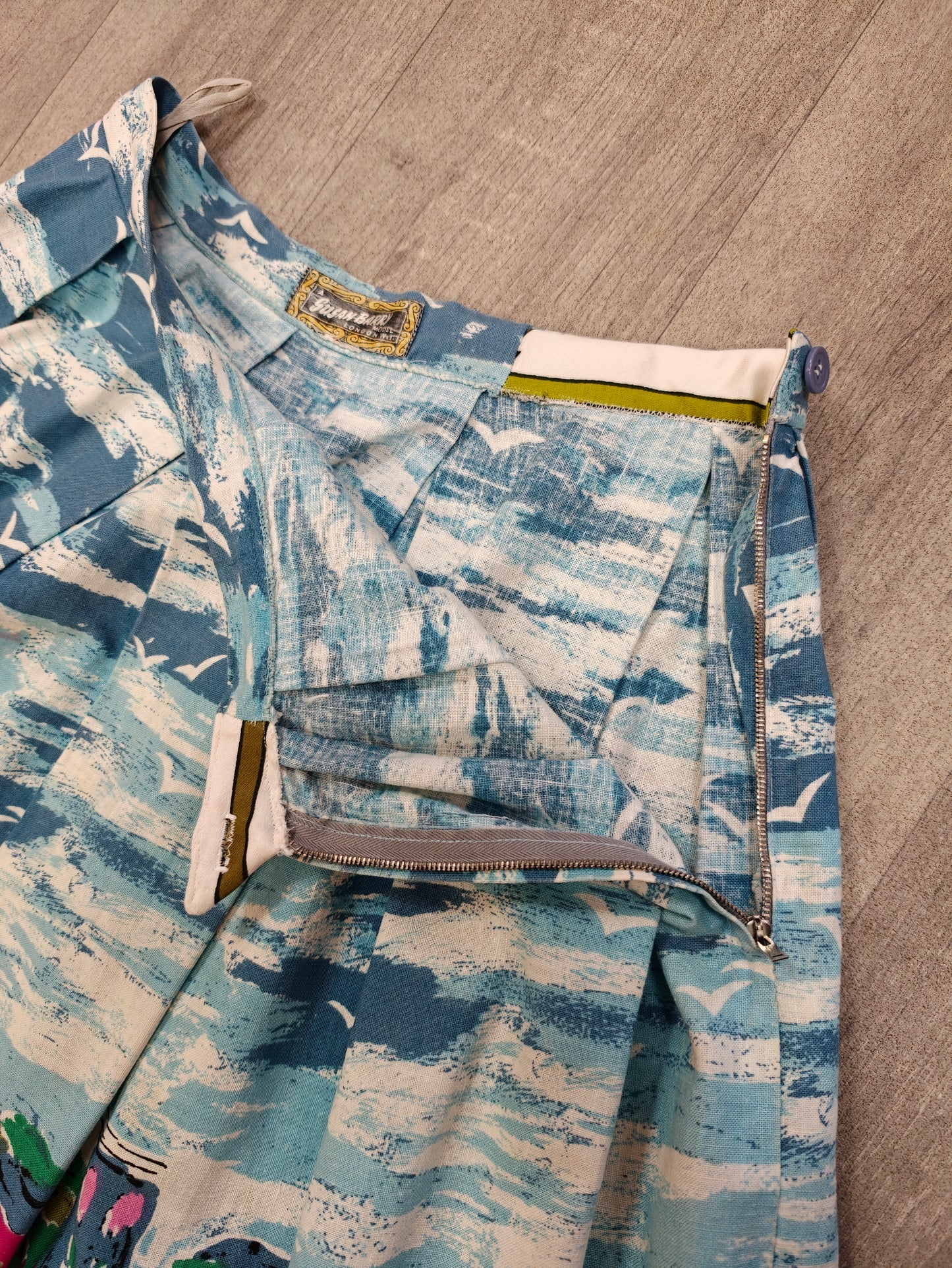 1950s Susan Barry novelty scenic print skirt