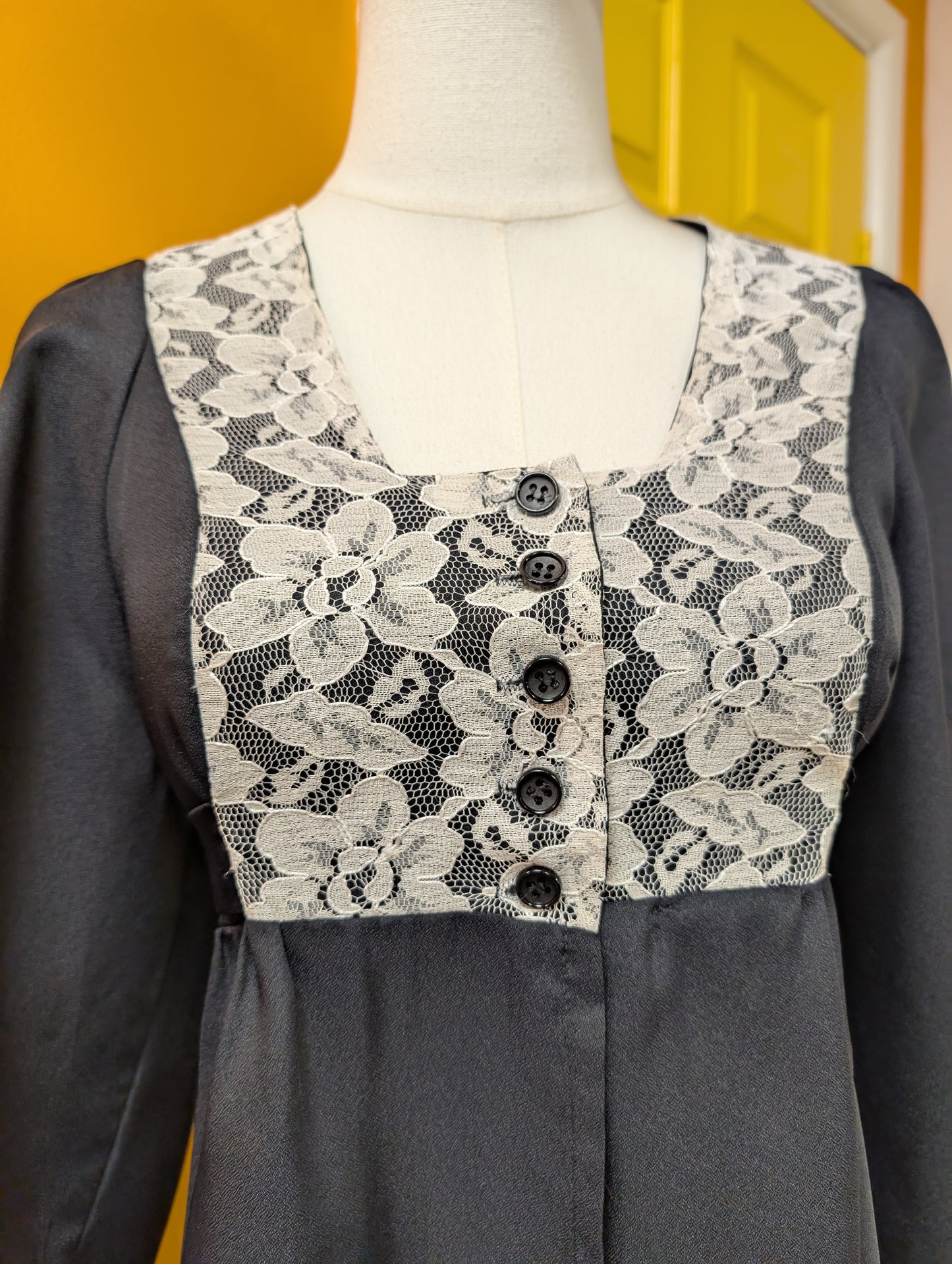 1970s C&A black blouse with white lace - S/8/10