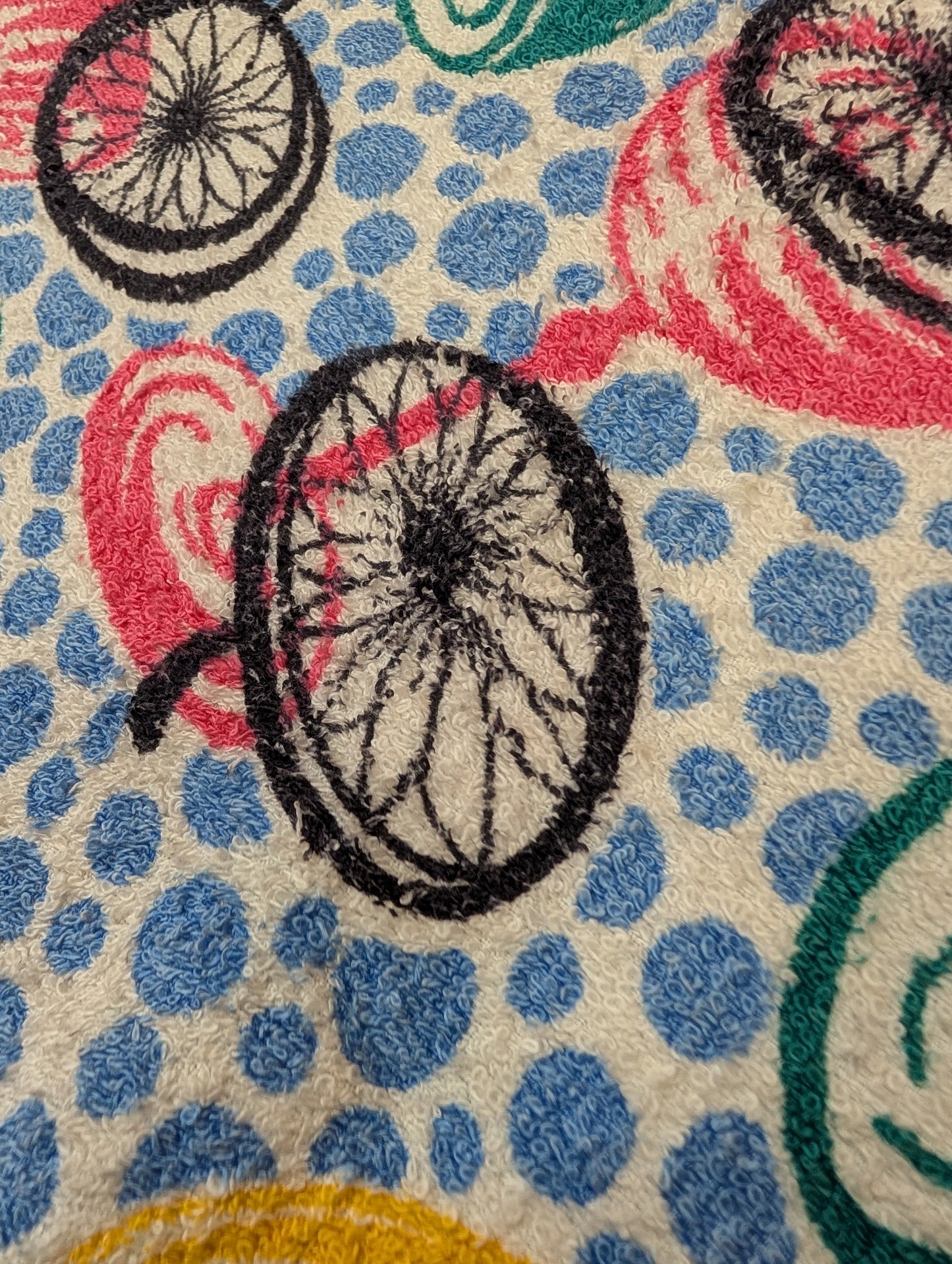 50s/60s Leeona novelty cocktail print fringed towel