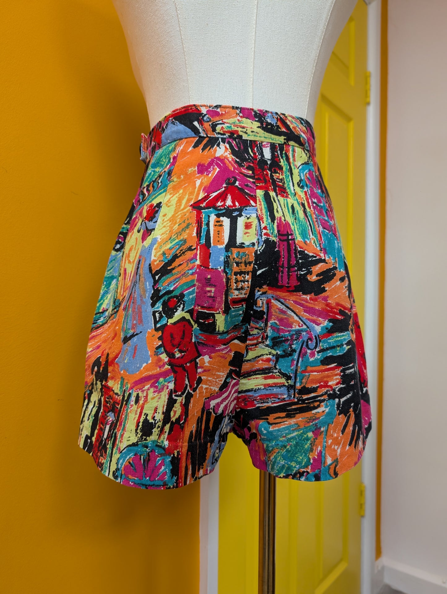 1950s novelty print shorts - 26" waist