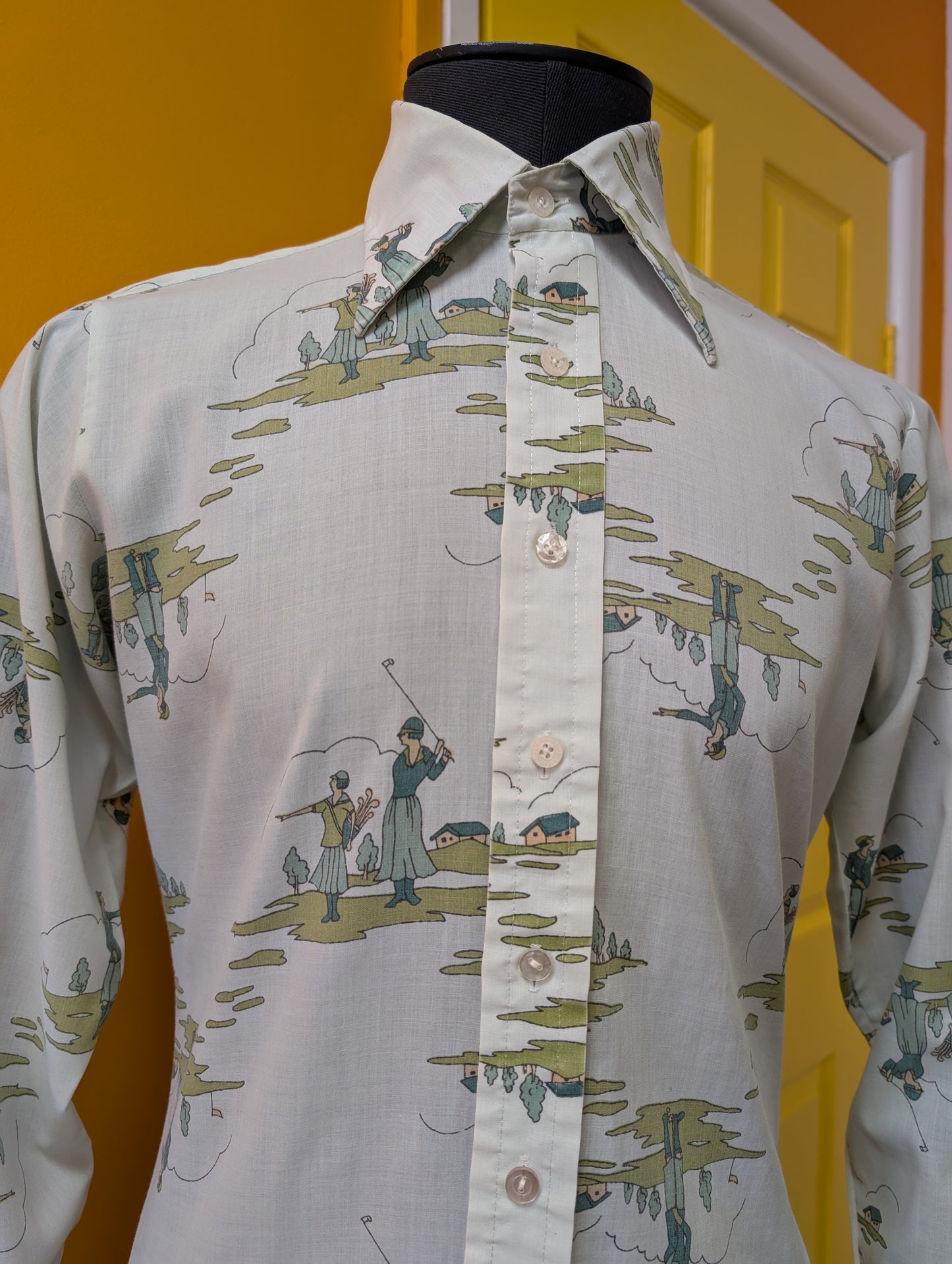 1970s Brutus novelty Art Deco golf print dagger collar shirt