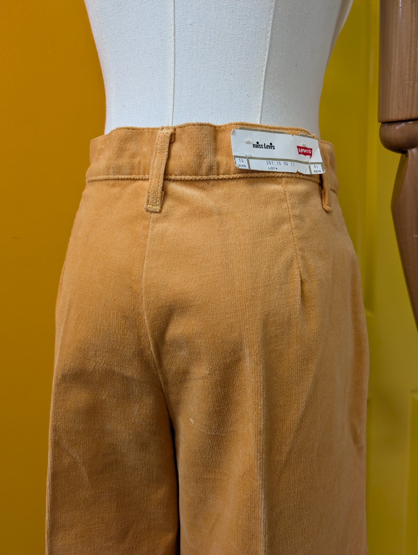 Deadstock 1970s Miss Levi's - 29"/30" waist