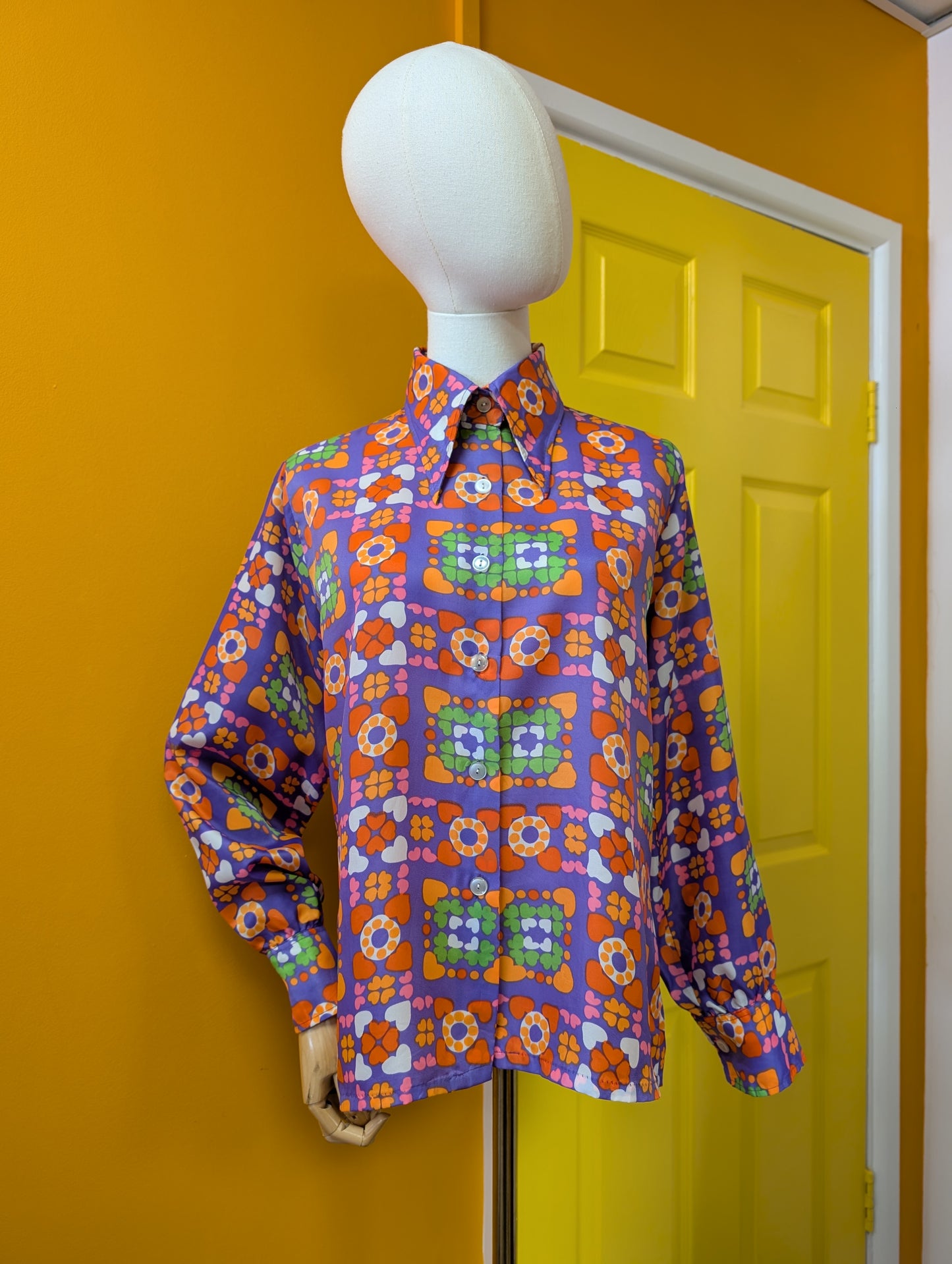 1970s Take #1 psychedelic dagger collar shirt - M