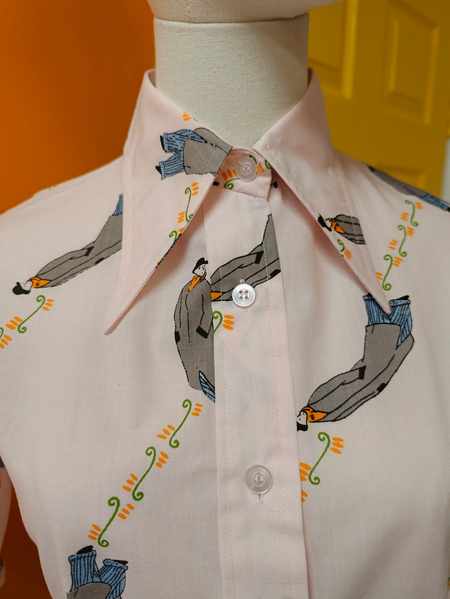 1970s Jean Rive novelty print dagger collar shirt - S