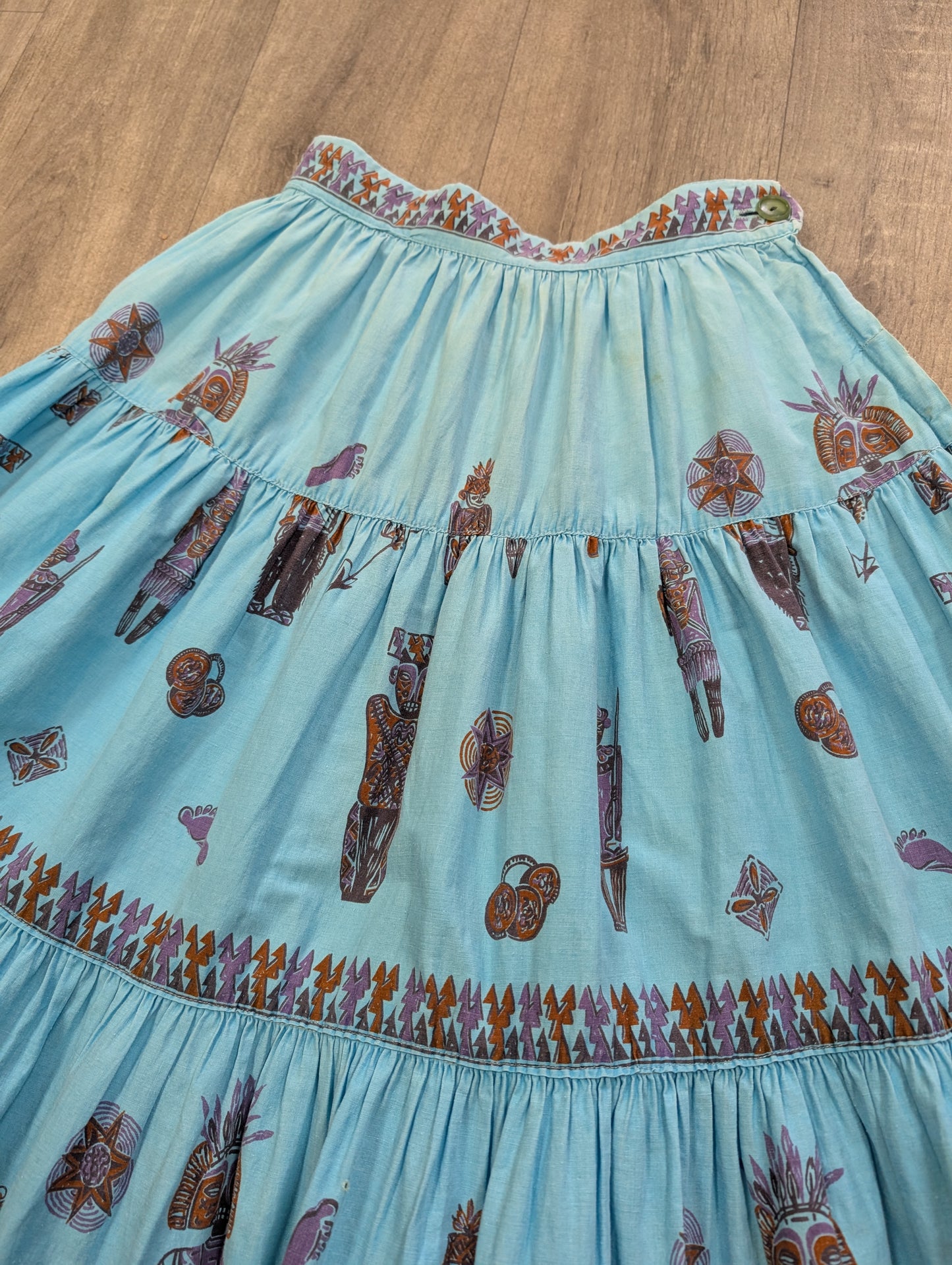 1950s blue cotton tiered novelty tribal print skirt - 23"/24" waist