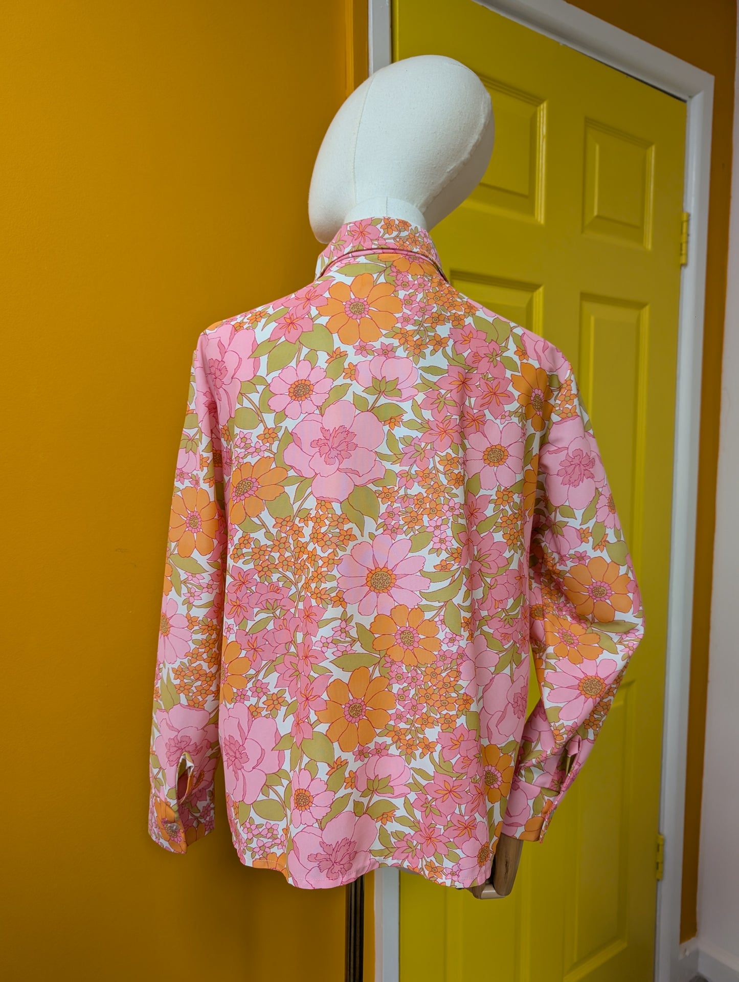 Keynote psychedelic pink/orange floral shirt - M/L