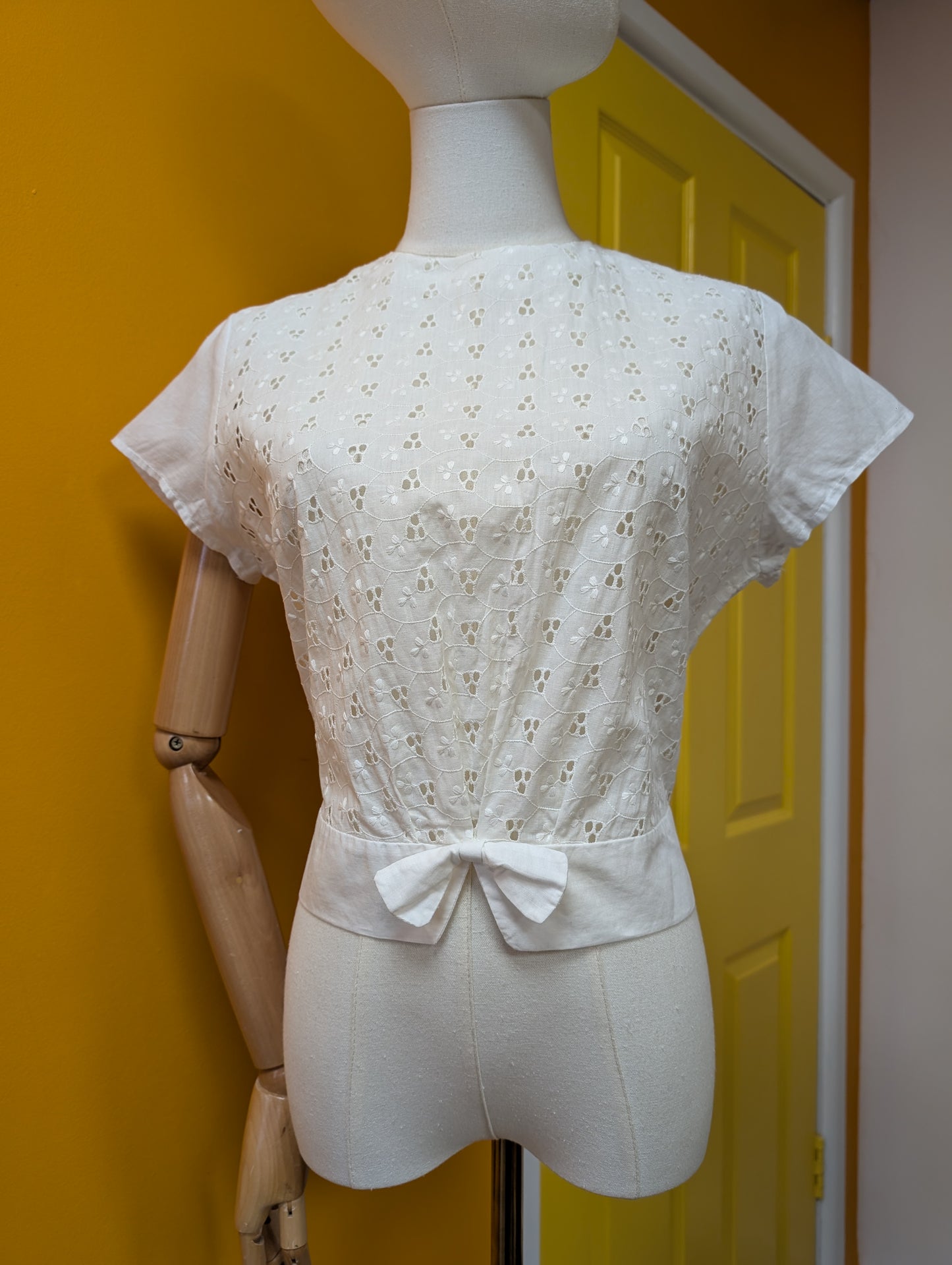 1960s white cotton broderie anglaise blouse - M/12/14