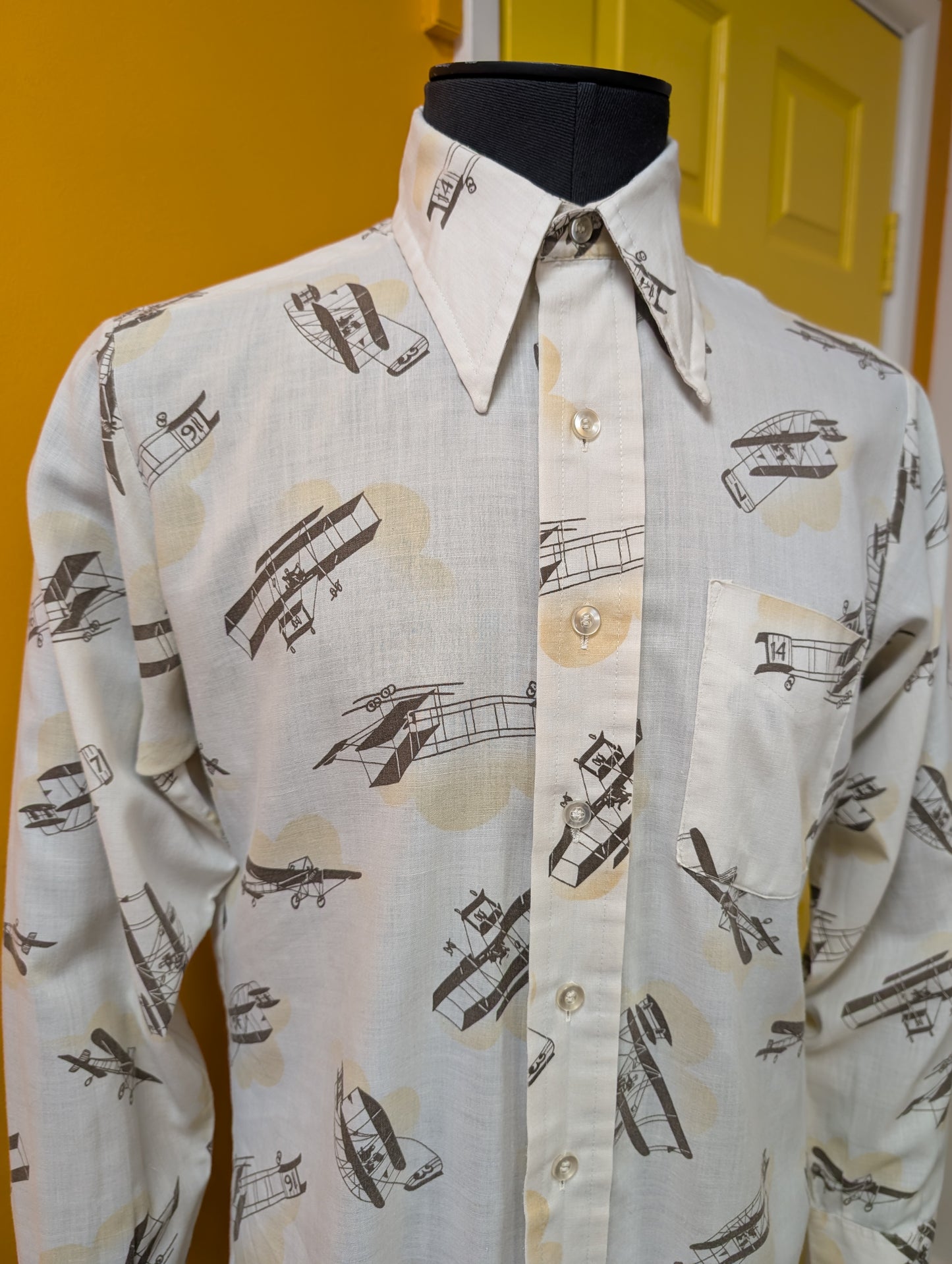 1970s Grants novelty aeroplane print dagger collar shirt