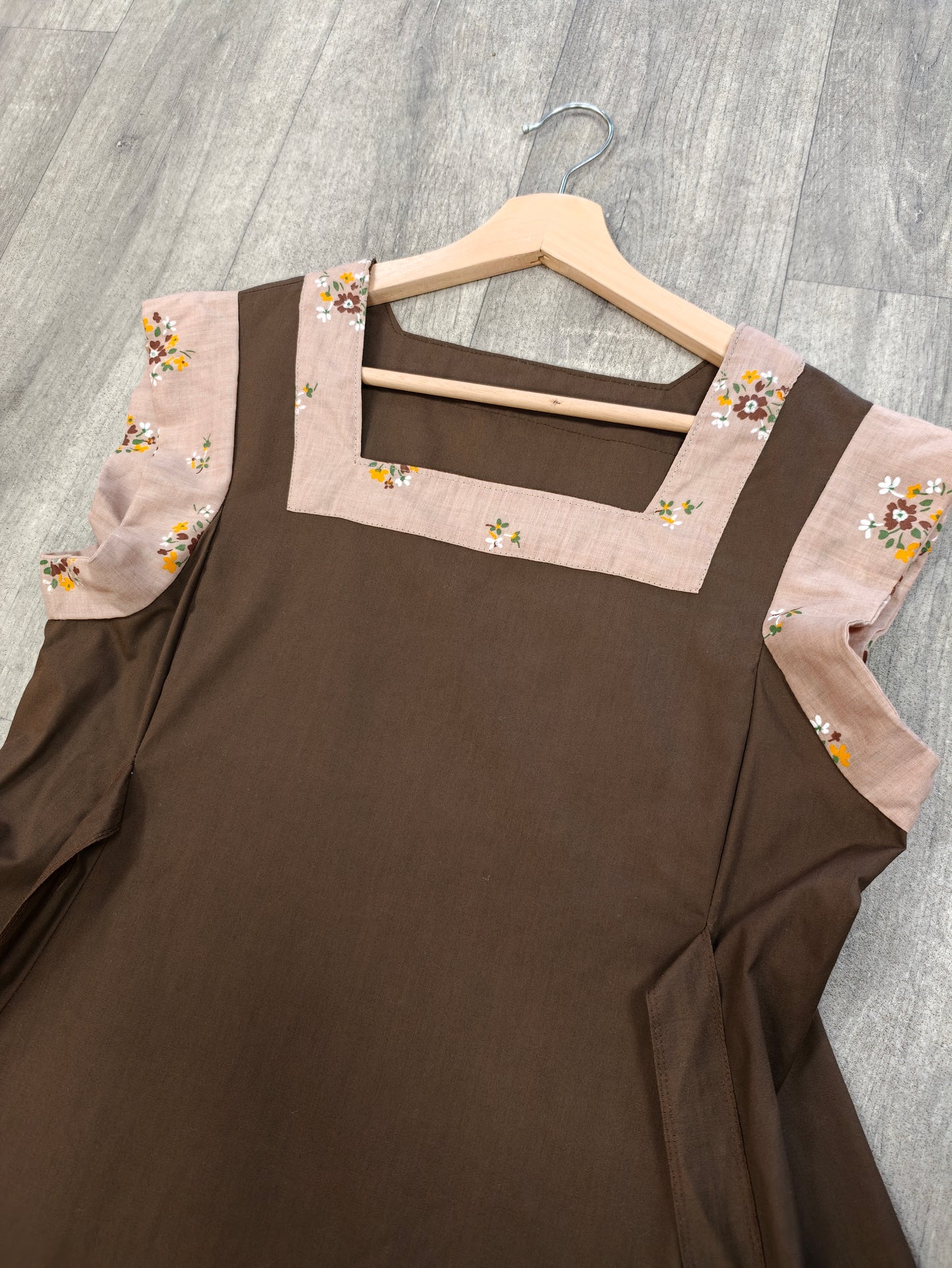 Brown cotton dress with floral dress - S/8/10