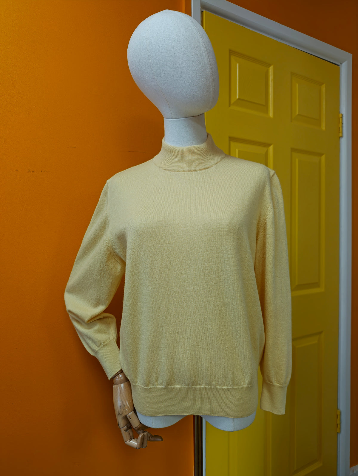 1990s Glenbrae pale yellow wool jumper