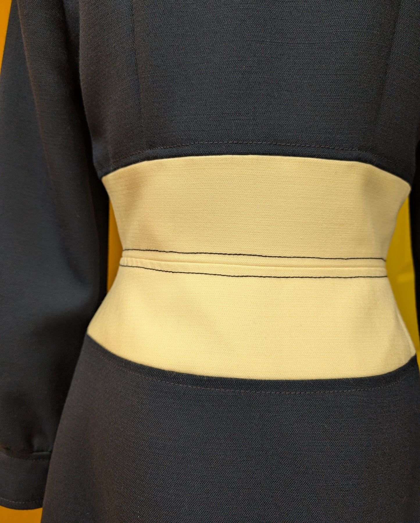 1960s Louis Feraud at Rembrandt navy pure new wool dress - S/8