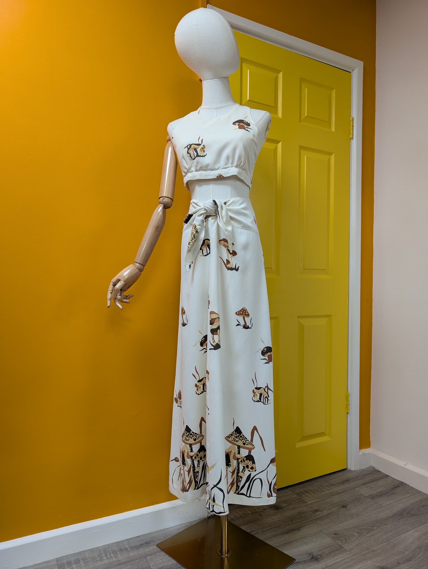 1970s novelty mushroom print halter top and skirt - S/8