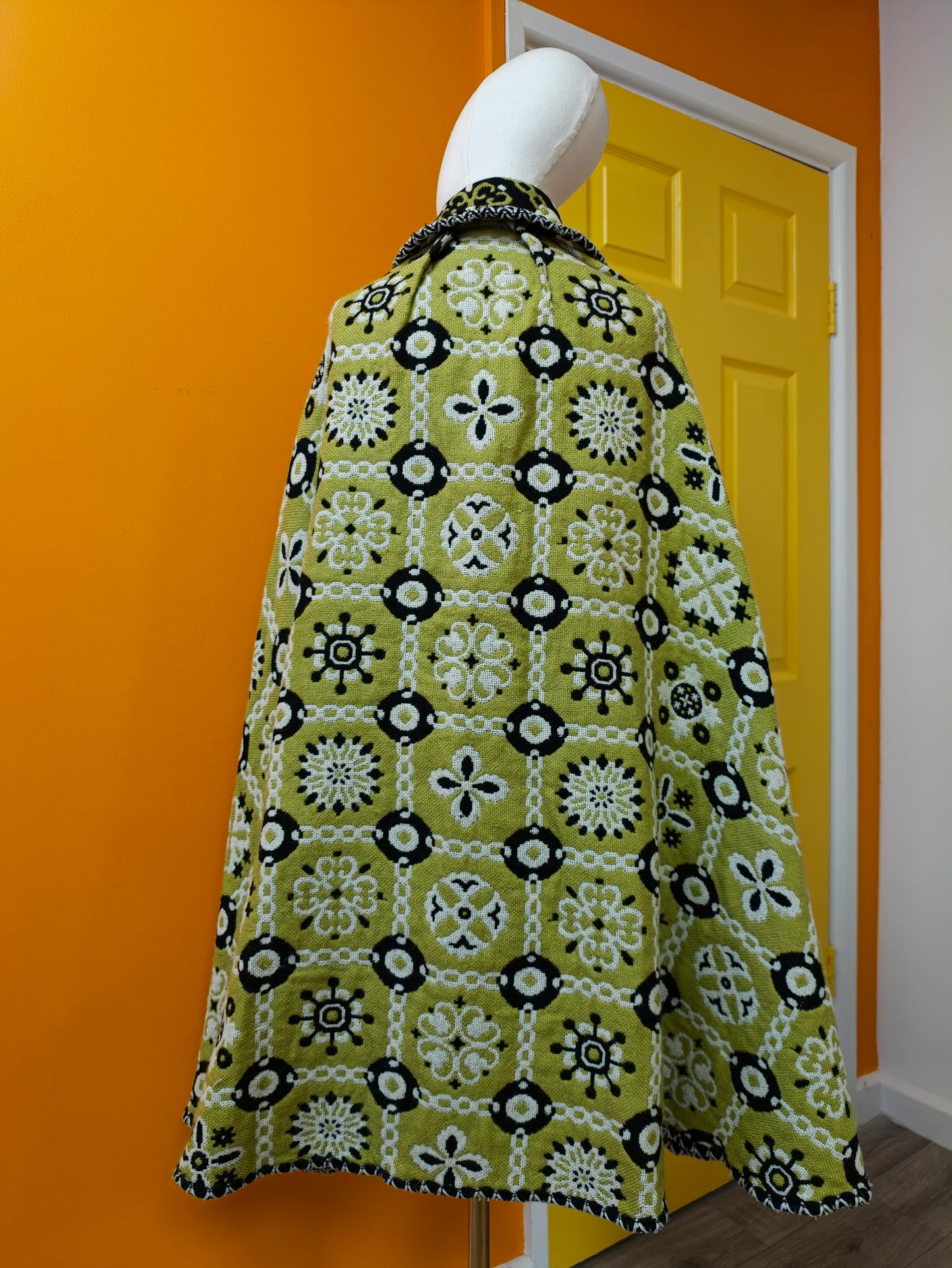 60s/70s green/black tapestry cape