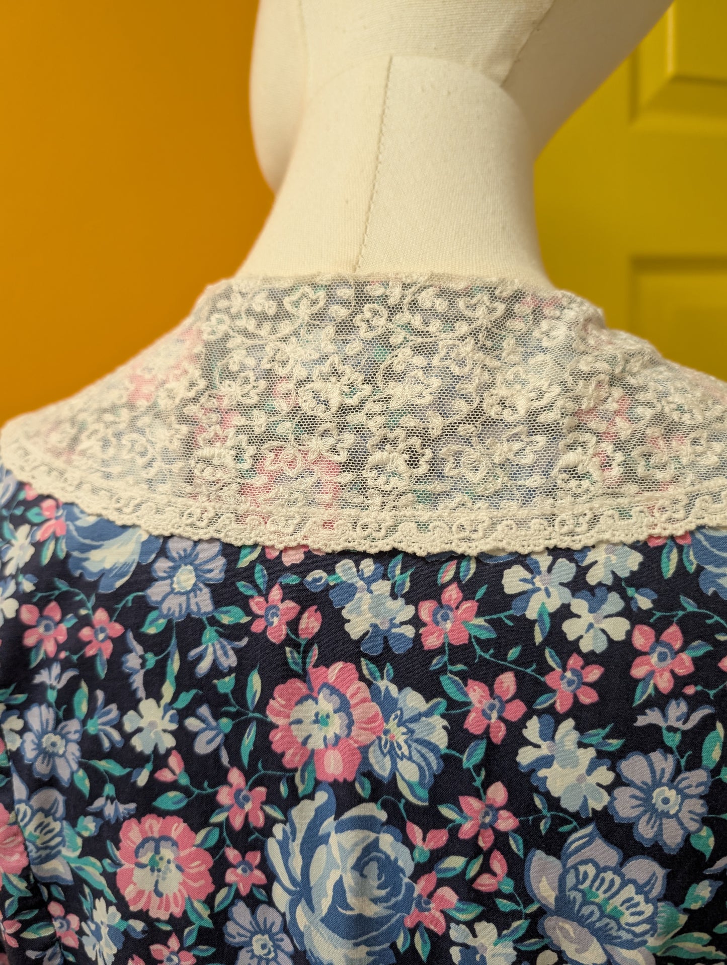 1980s Laura Ashley blue floral lace collar dress - S/10