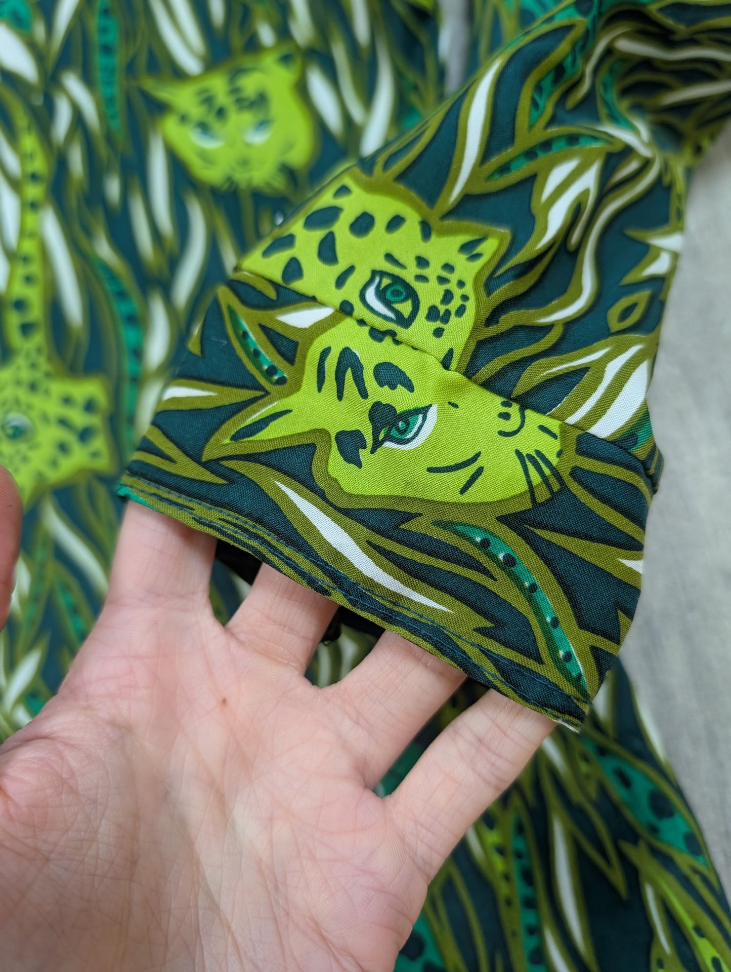 1970s green novelty print tiger shirt - S/M