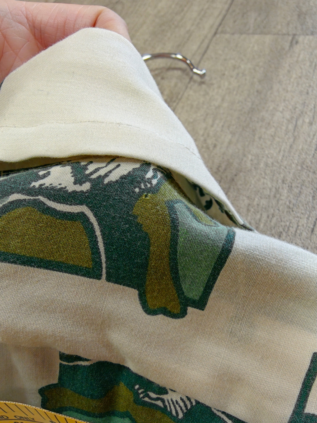 1970s Brutus novelty Al Capone print dagger collar shirt