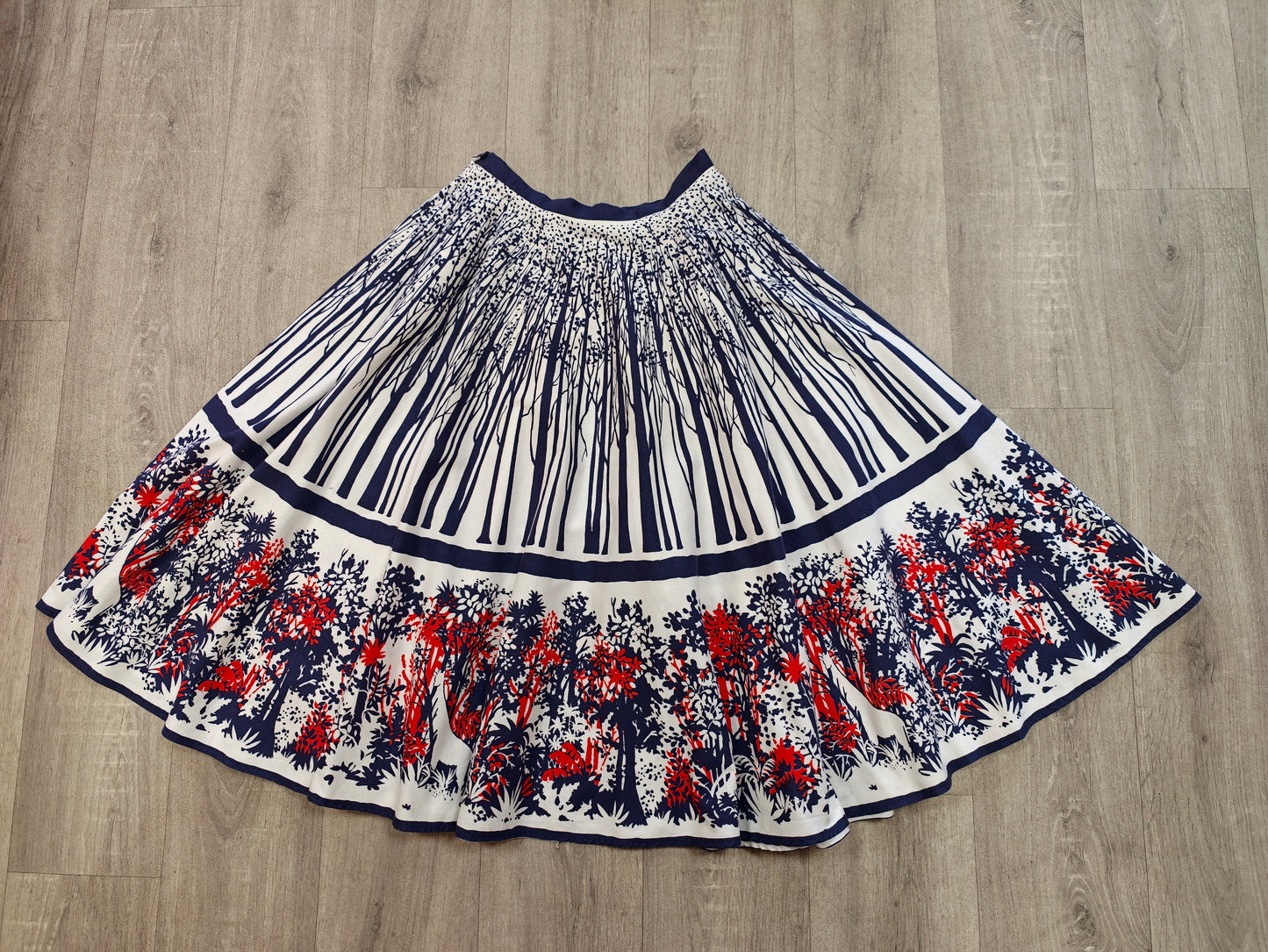 1980s novelty print full circle cotton skirt - 24" waist