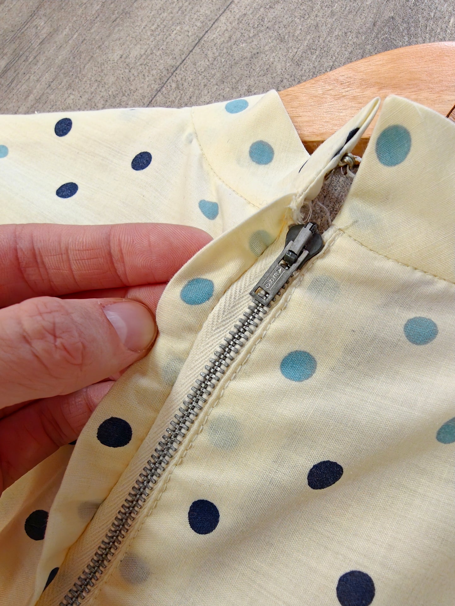 1960s spotty dress with pleated skirt - M/12