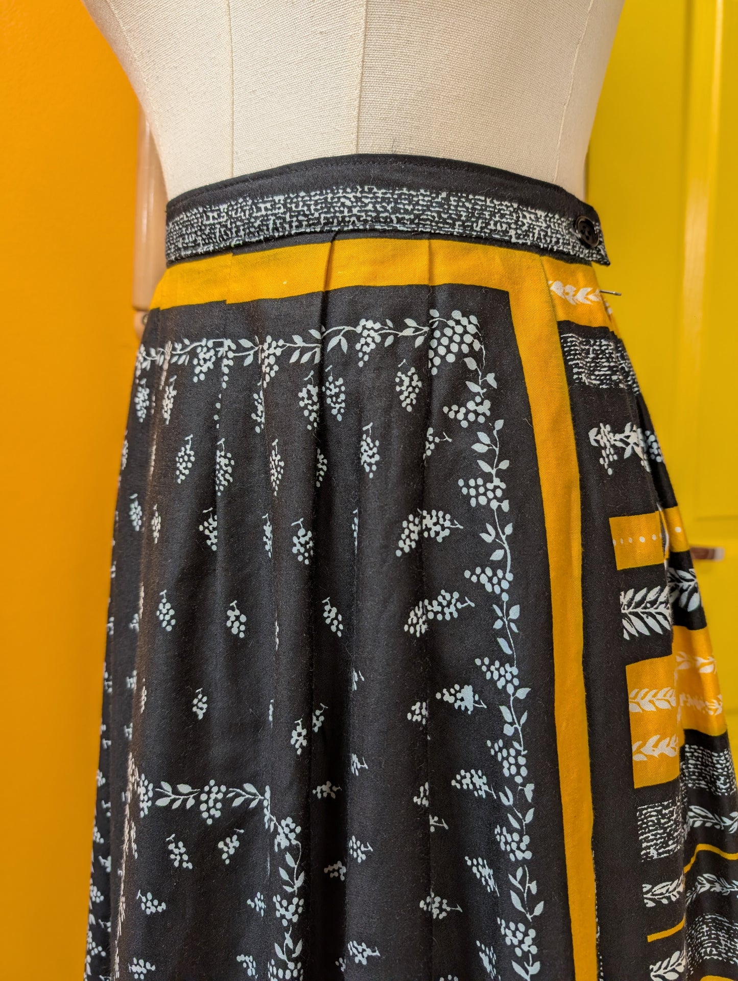 Cotton skirt - 30" waist