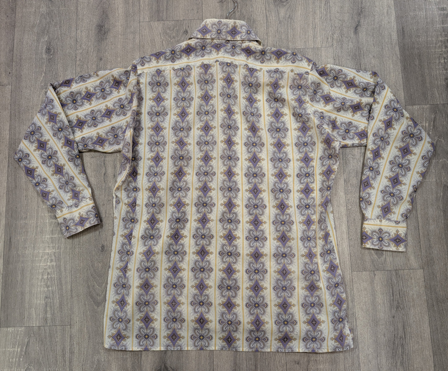 Early 1970s Ben Sherman twist tag shirt