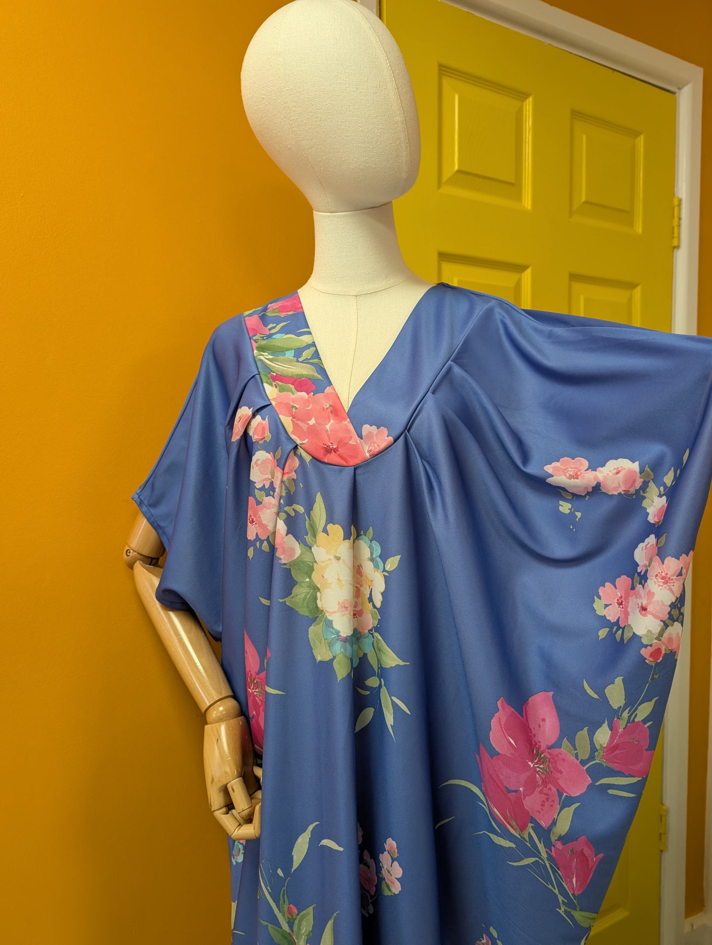 1980s floral kaftan dress