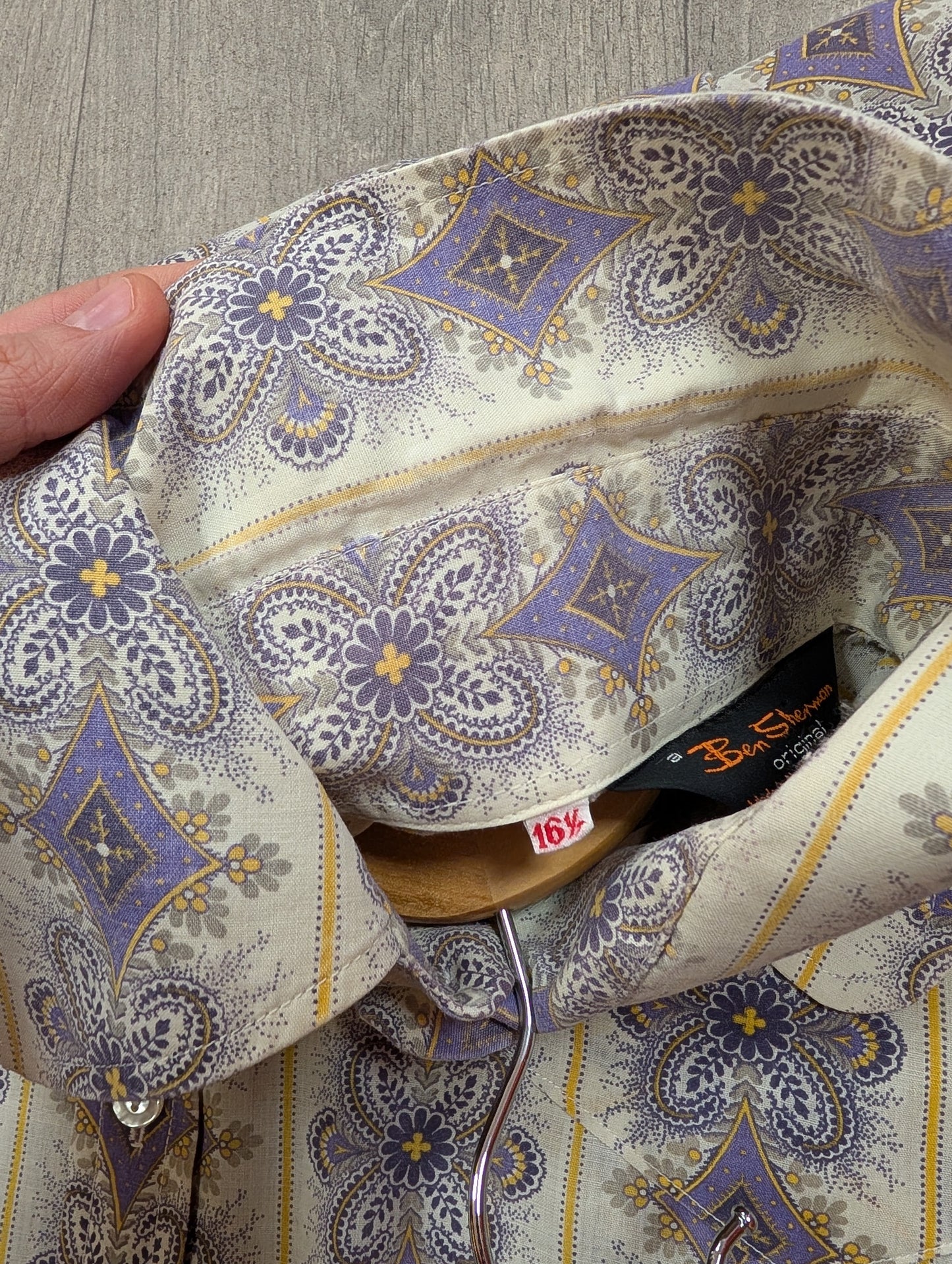 Early 1970s Ben Sherman twist tag shirt