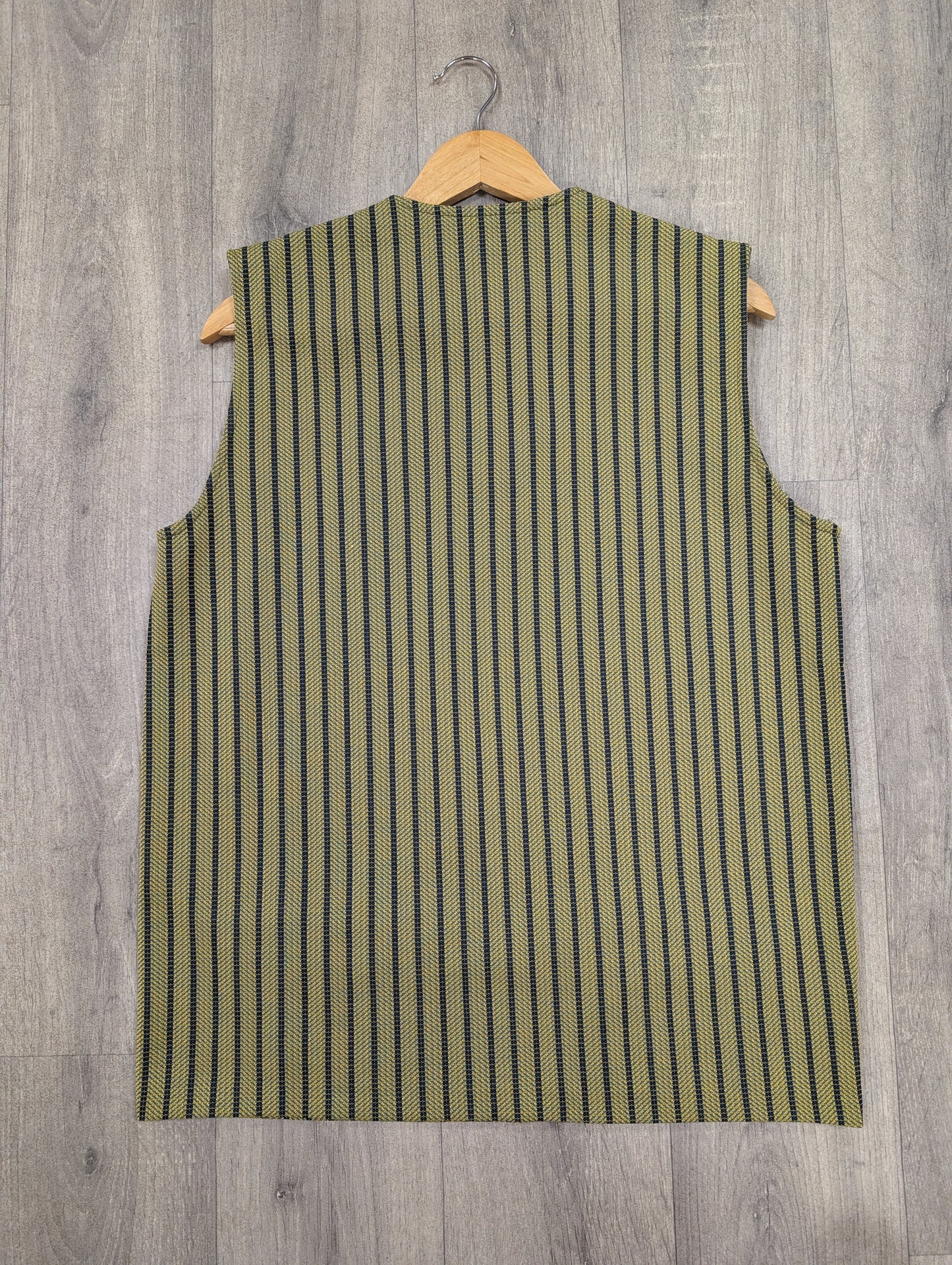 1960s men's crimplene vest