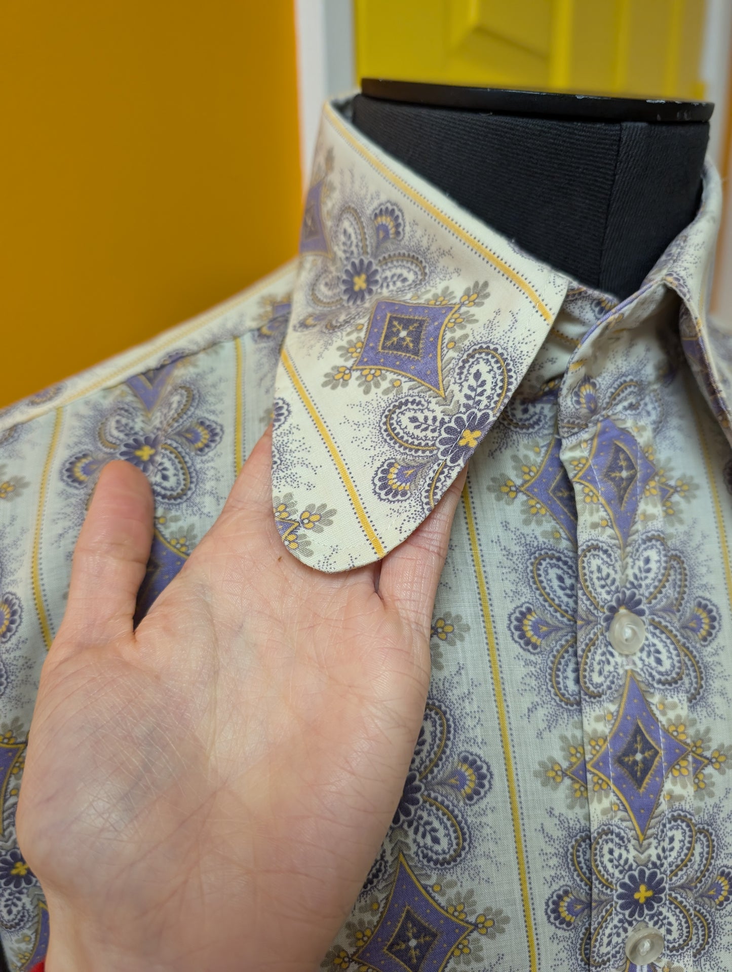 Early 1970s Ben Sherman twist tag shirt
