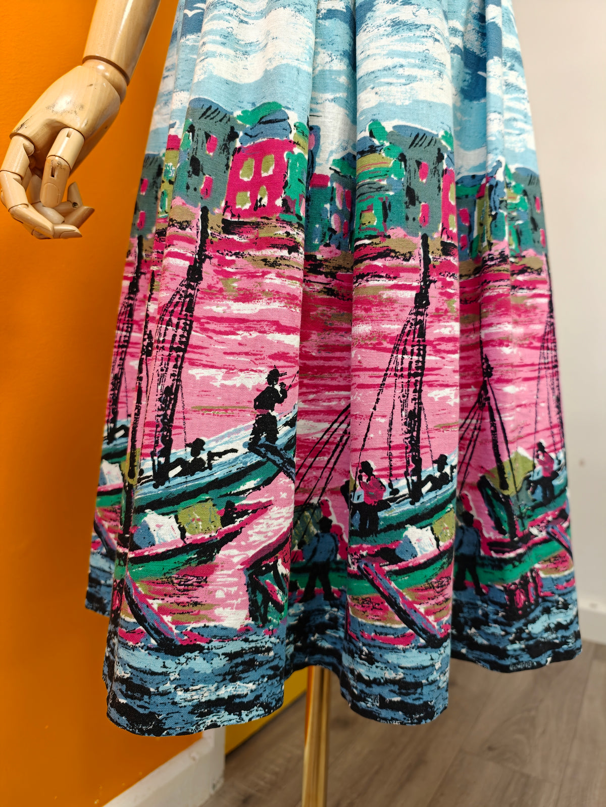 1950s Susan Barry novelty scenic print skirt